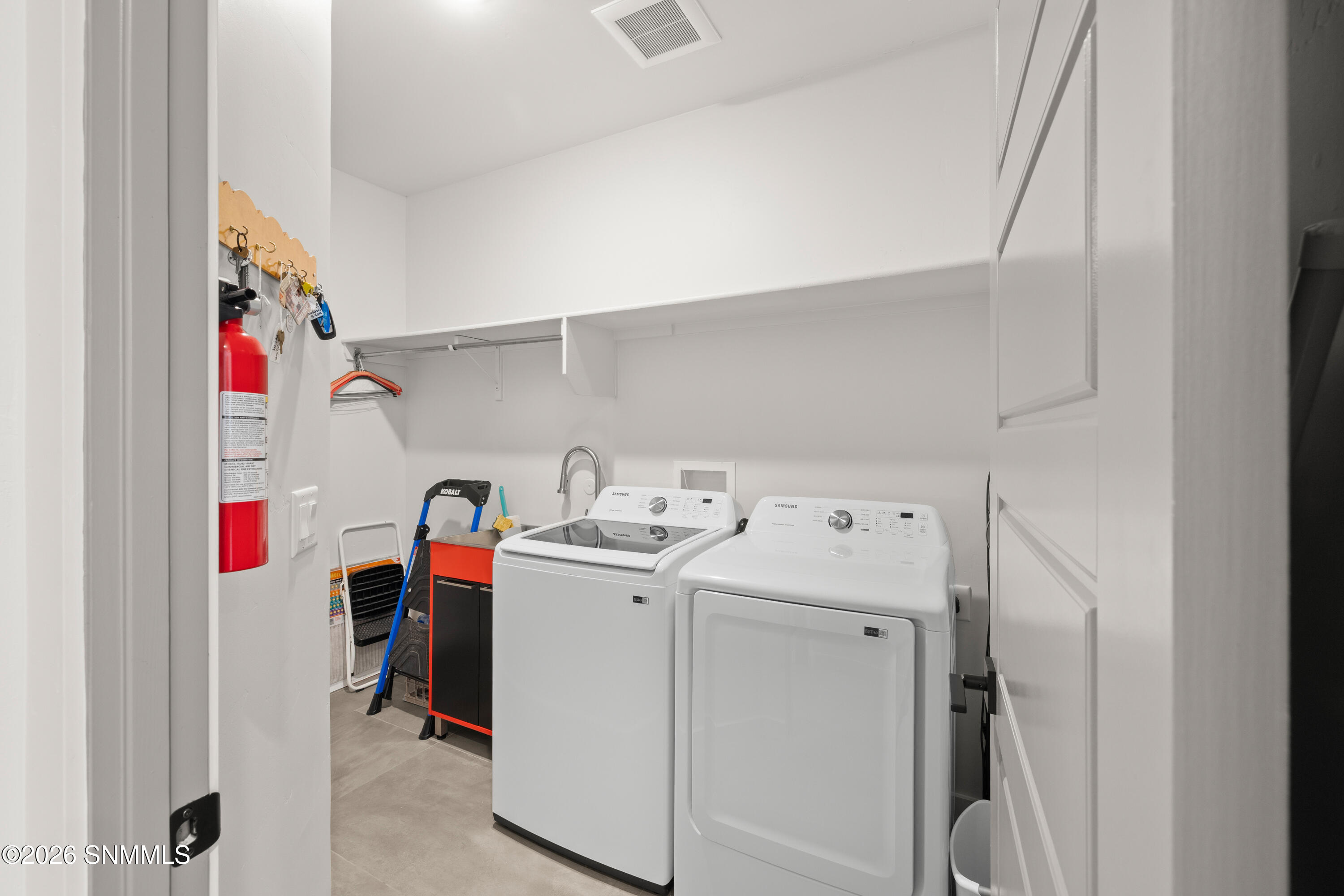 6001-High-Plains-MLS-Camera-Guy-15