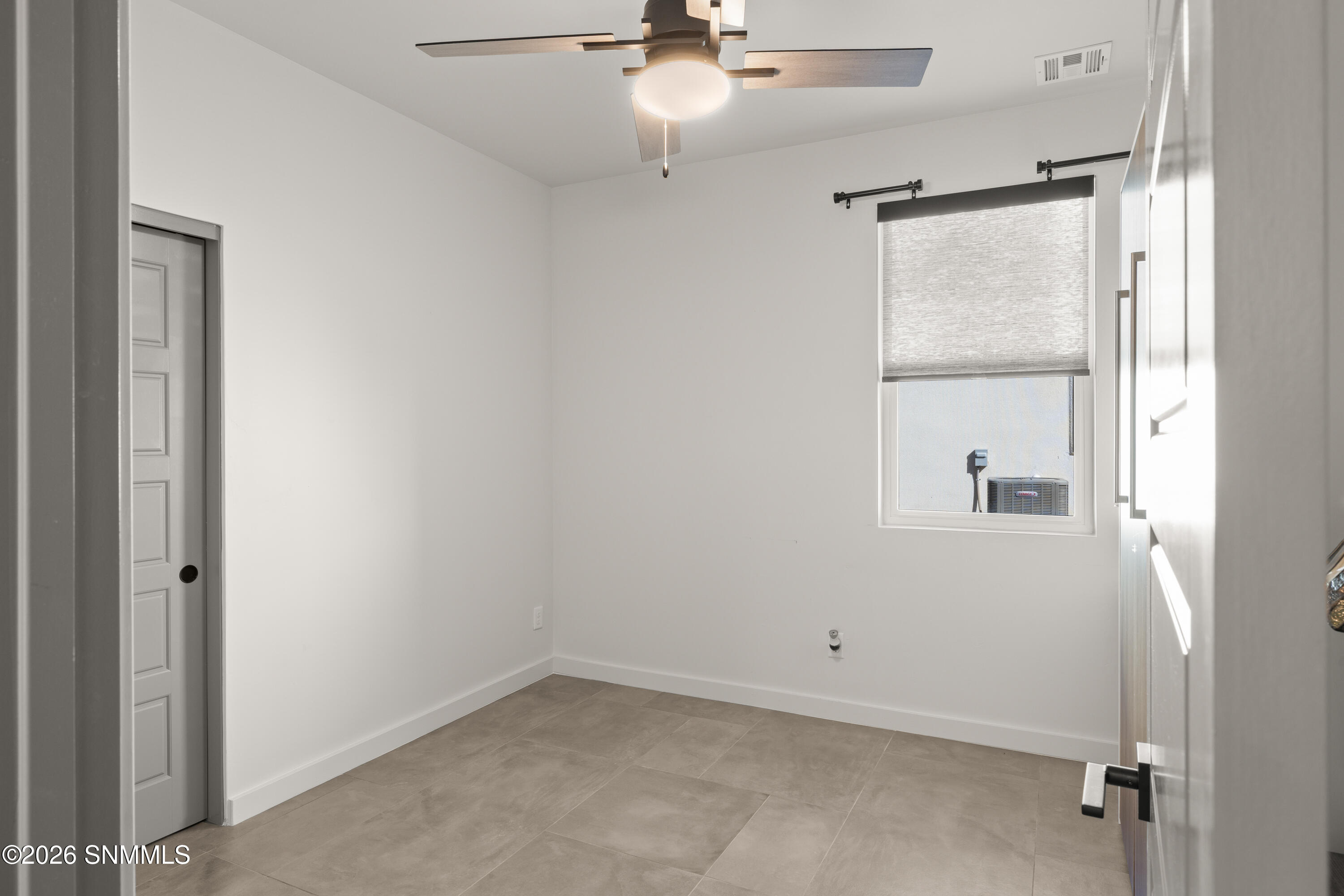 6001-High-Plains-MLS-Camera-Guy-16