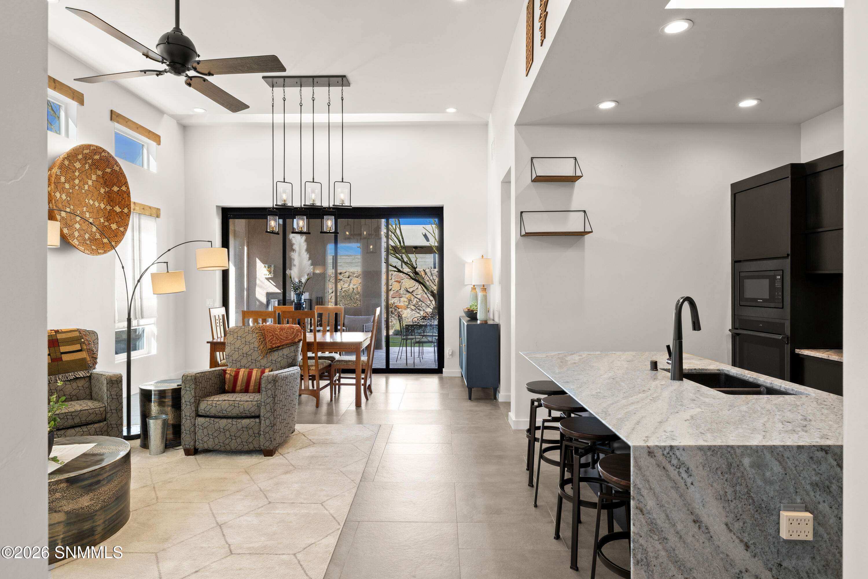 6001-High-Plains-MLS-Camera-Guy-19