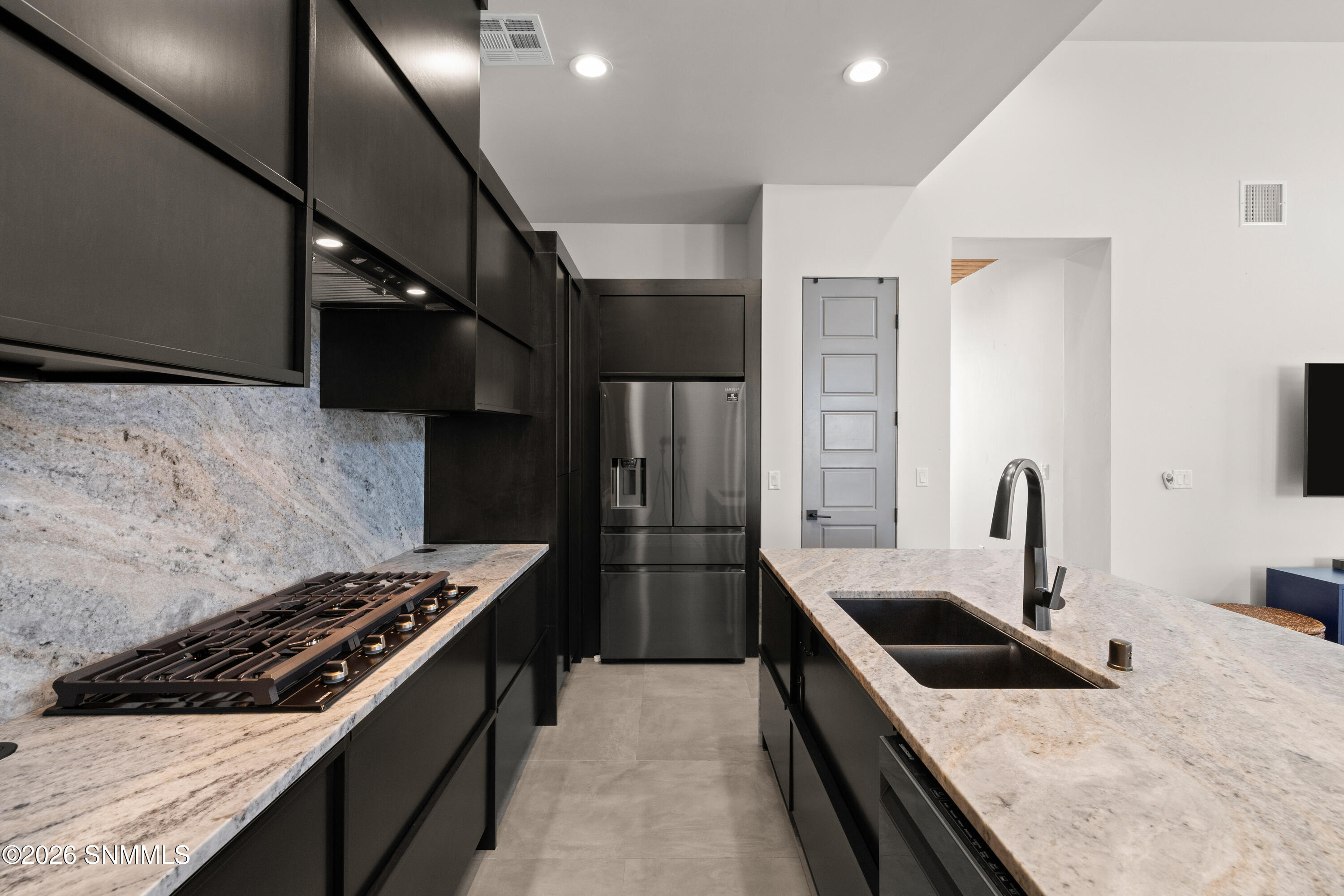 6001-High-Plains-MLS-Camera-Guy-21