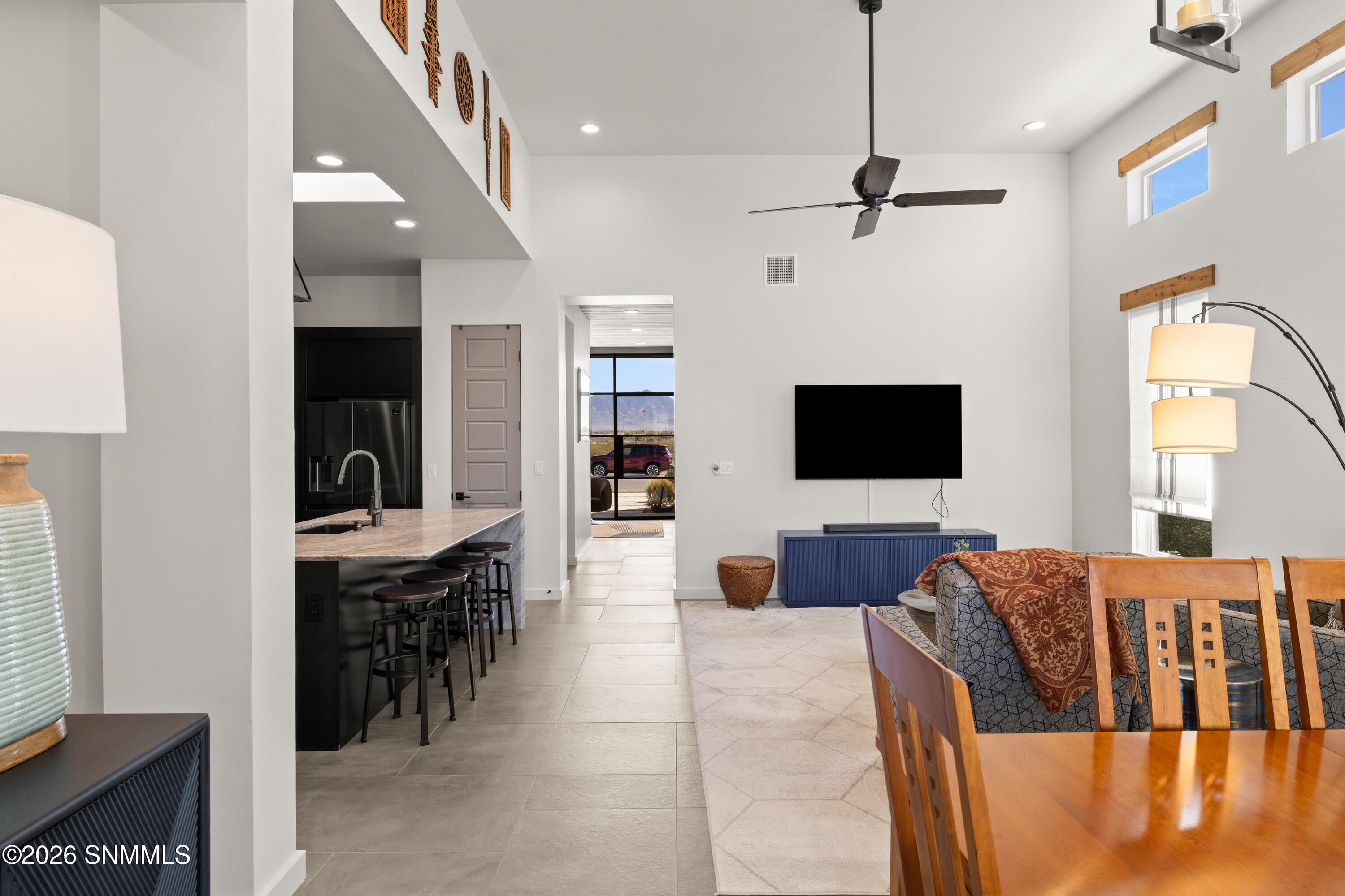 6001-High-Plains-MLS-Camera-Guy-25