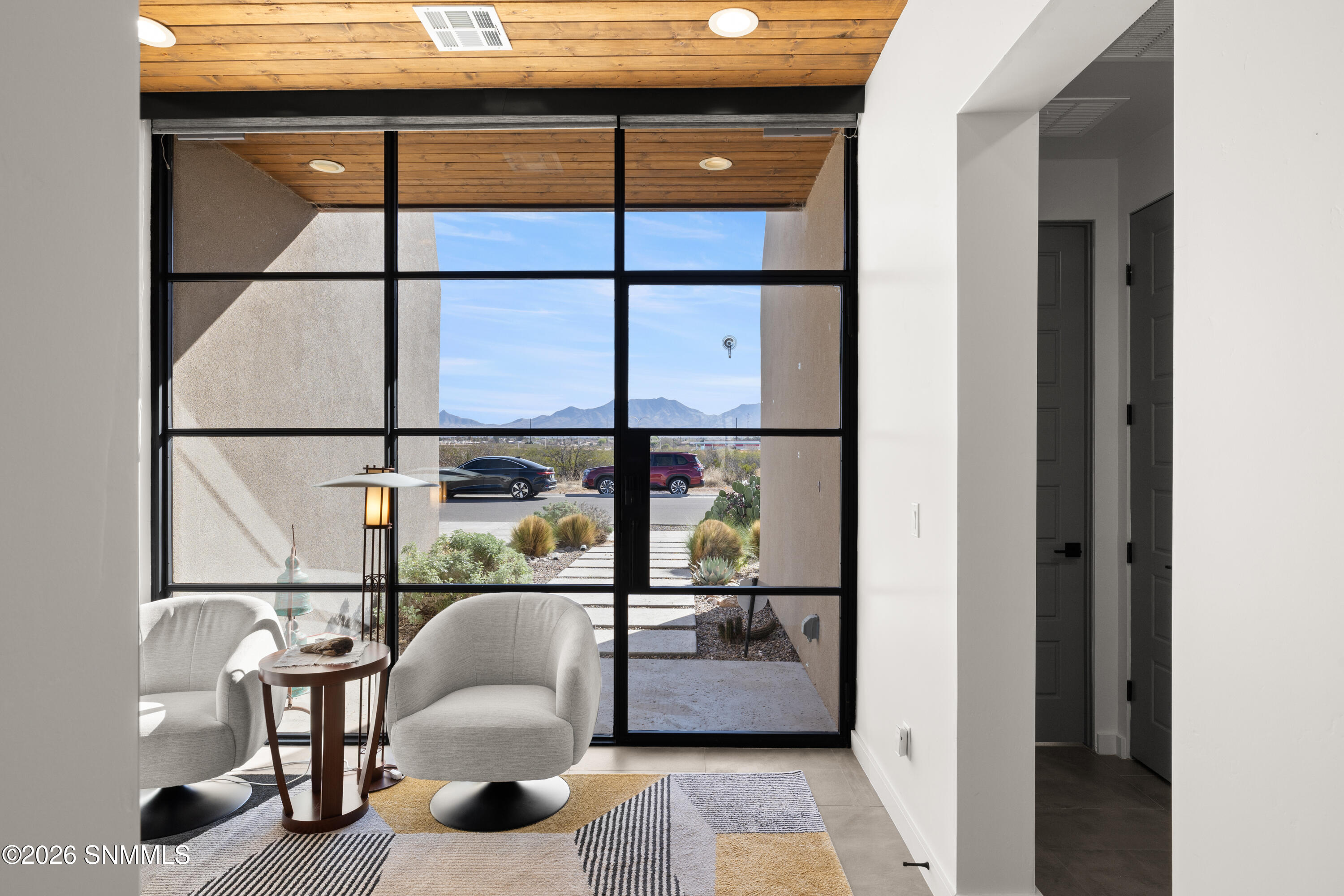 6001-High-Plains-MLS-Camera-Guy-5