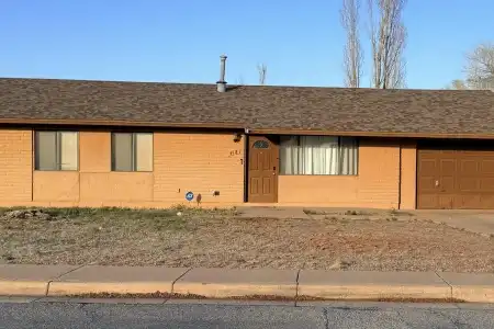 418 Chalcocite Street, Silver City, New Mexico 88061, 3 Bedrooms Bedrooms, ,1 BathroomBathrooms,Residential,For Sale,Chalcocite,2600867
