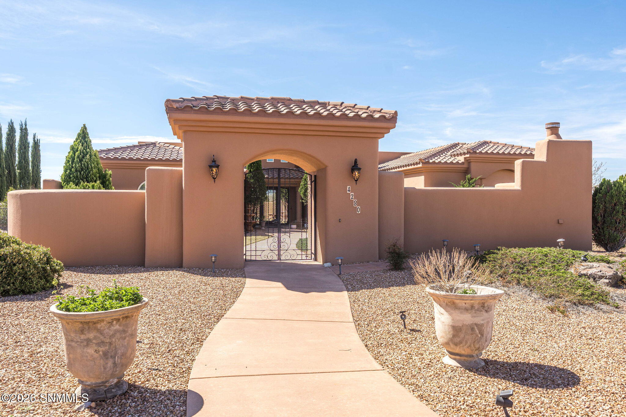 5-web-or-mls-Snappin Homes (Venetian4280