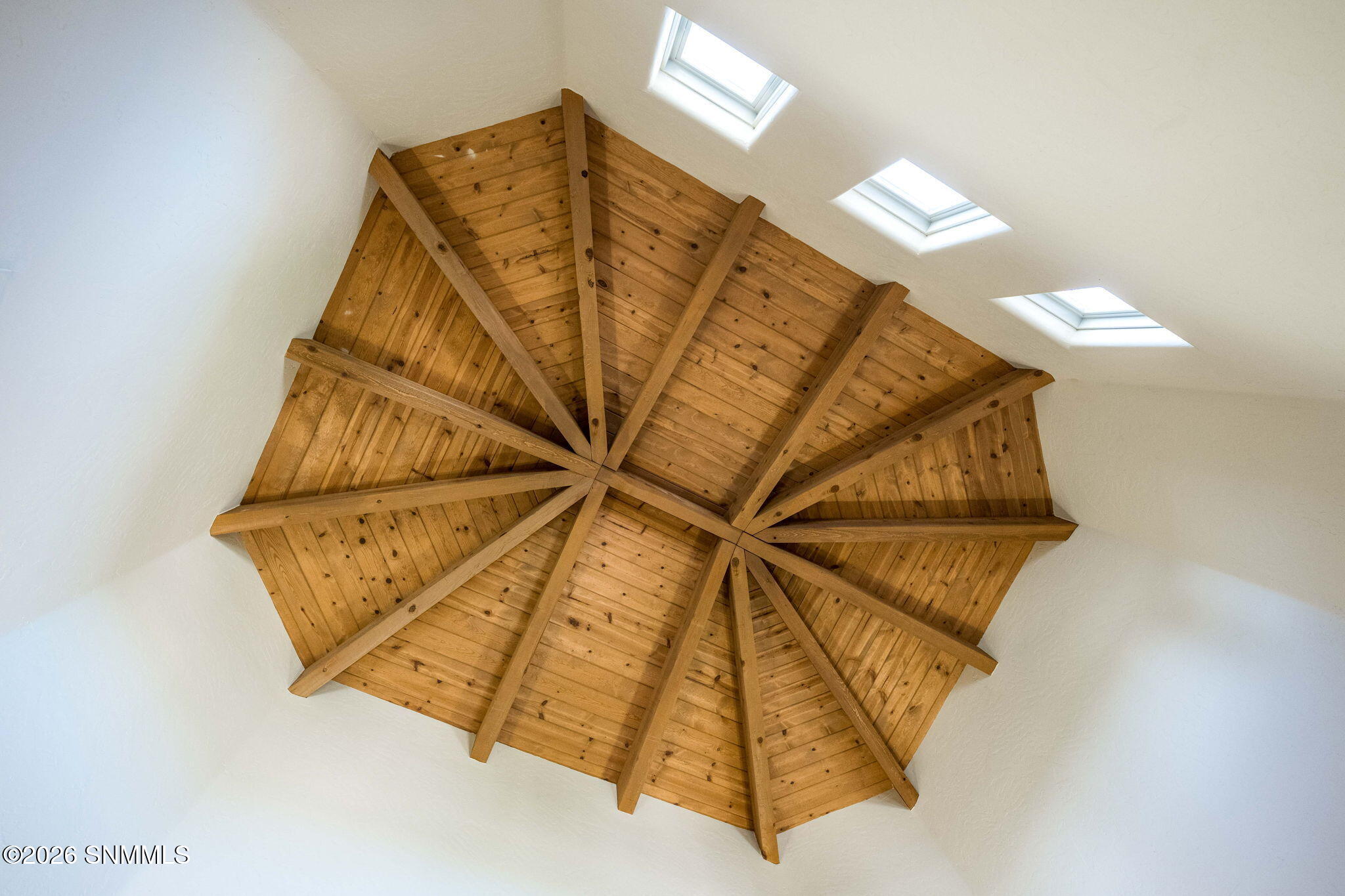 16-web-or-mls-Snappin Homes (Venetian428