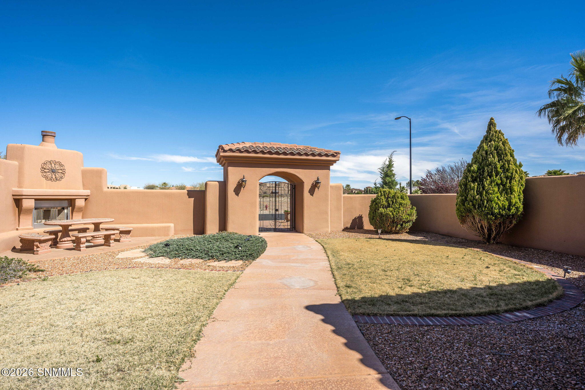 7-web-or-mls-Snappin Homes (Venetian4280