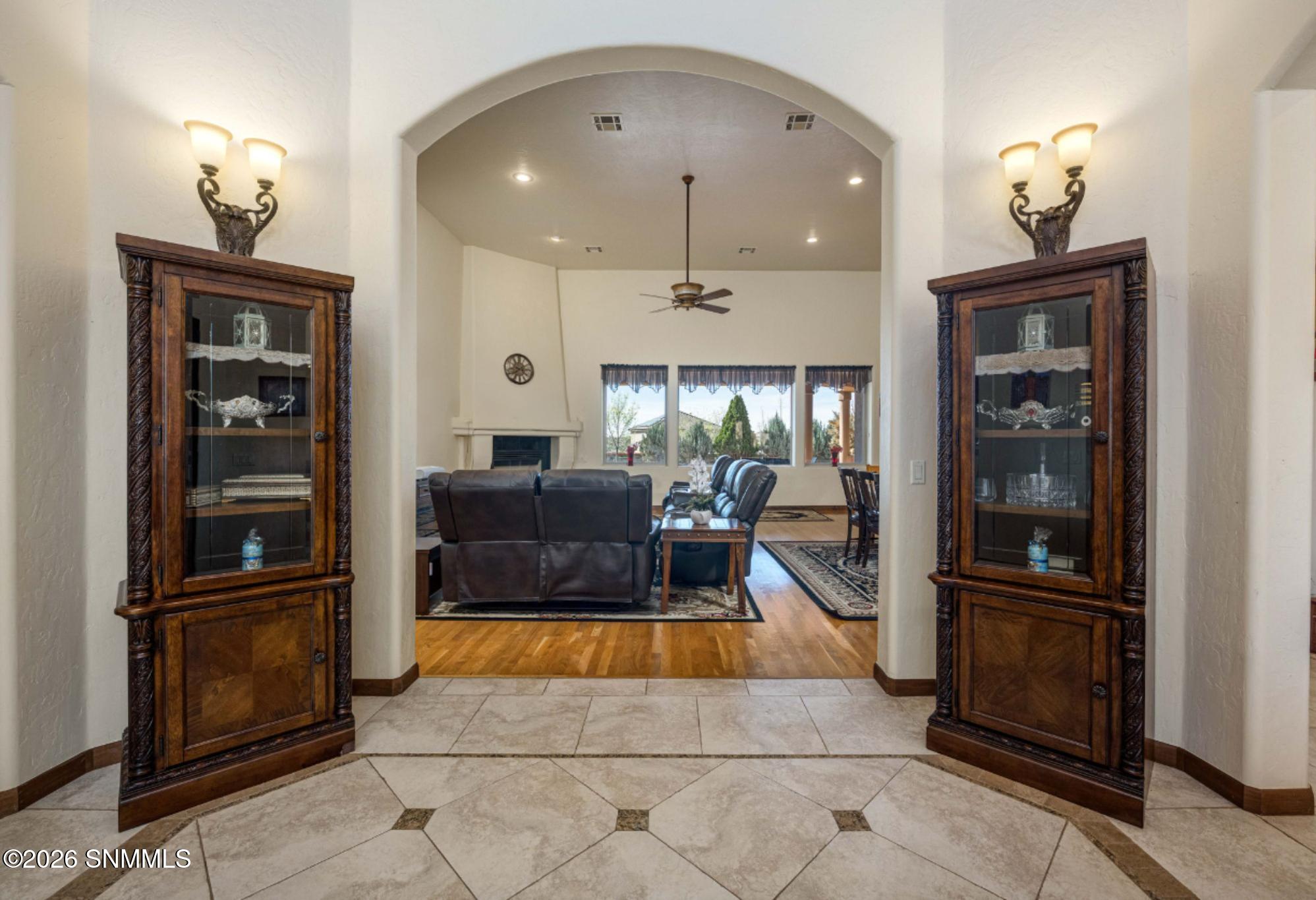 14-web-or-mls-Snappin Homes (Venetian428