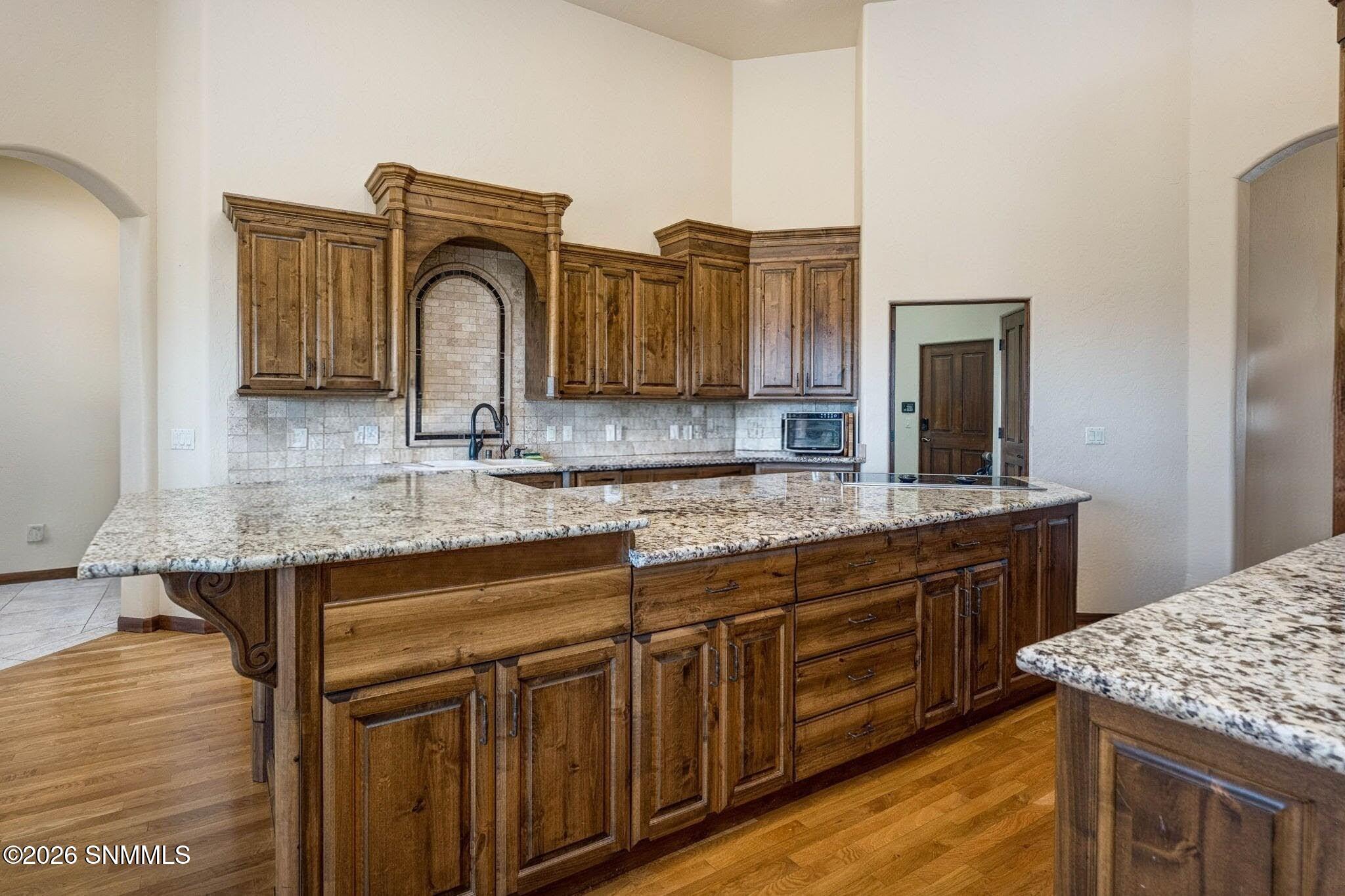 23-web-or-mls-Snappin Homes (Venetian428