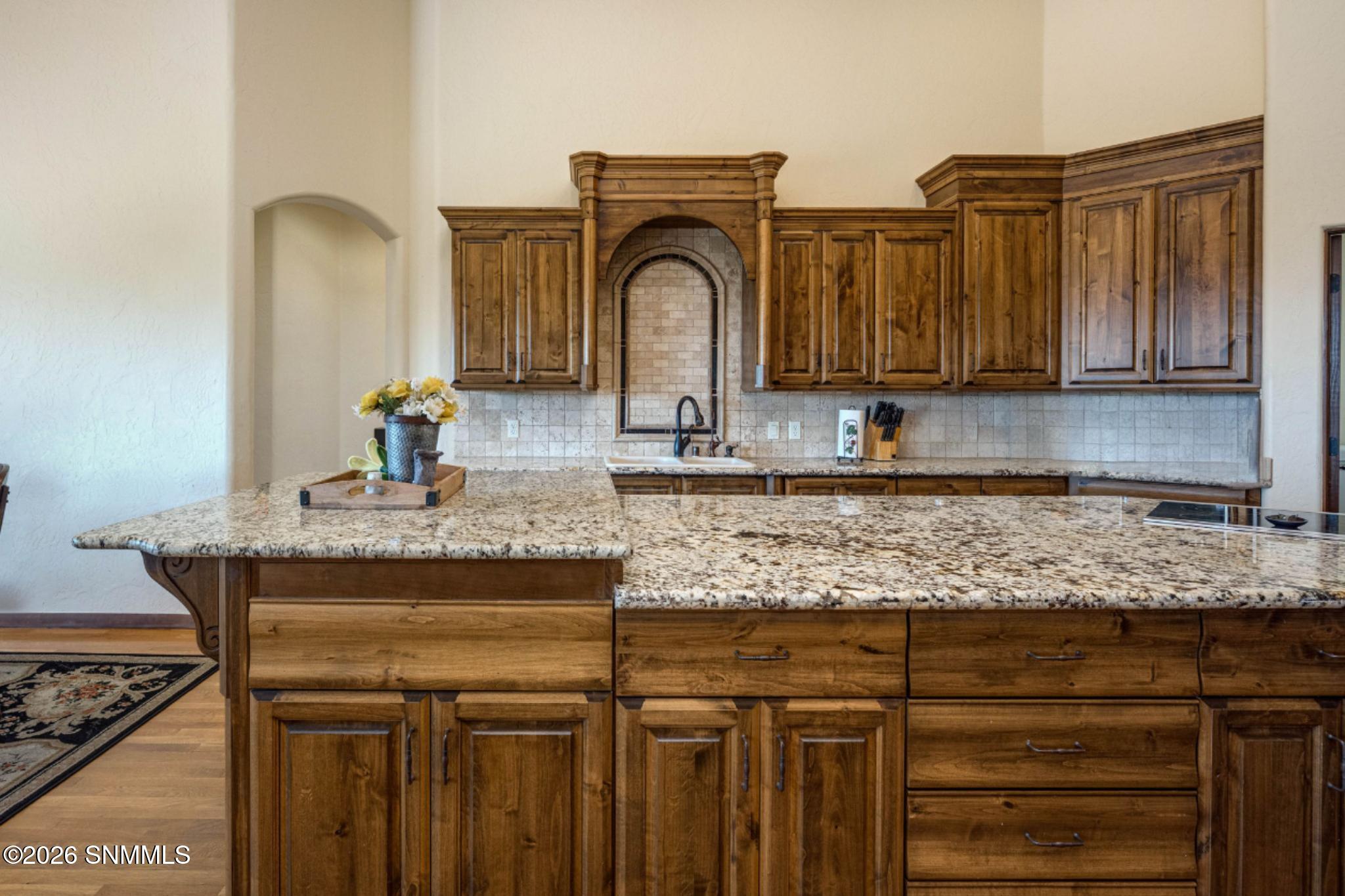 24-web-or-mls-Snappin Homes (Venetian428