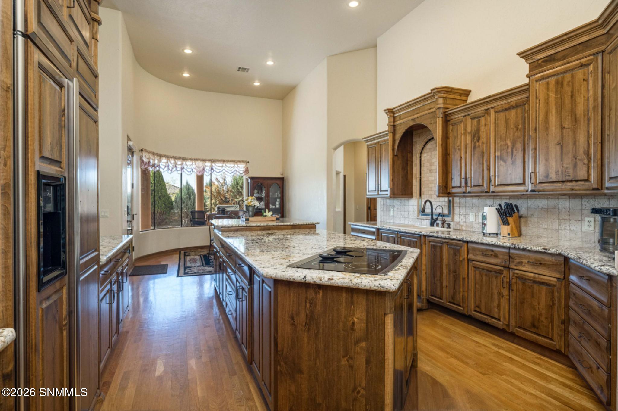 29-web-or-mls-Snappin Homes (Venetian428