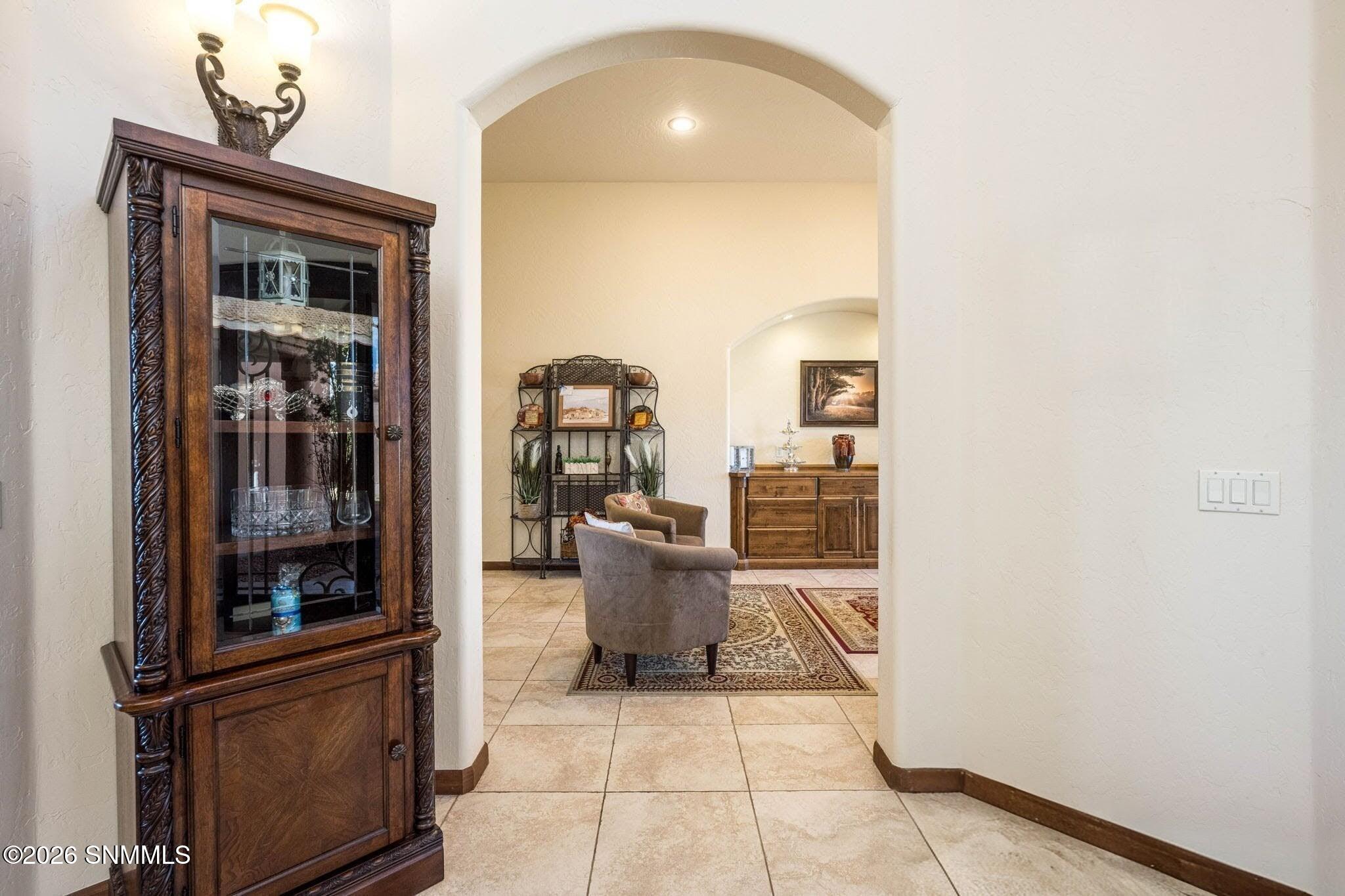 31-web-or-mls-Snappin Homes (Venetian428