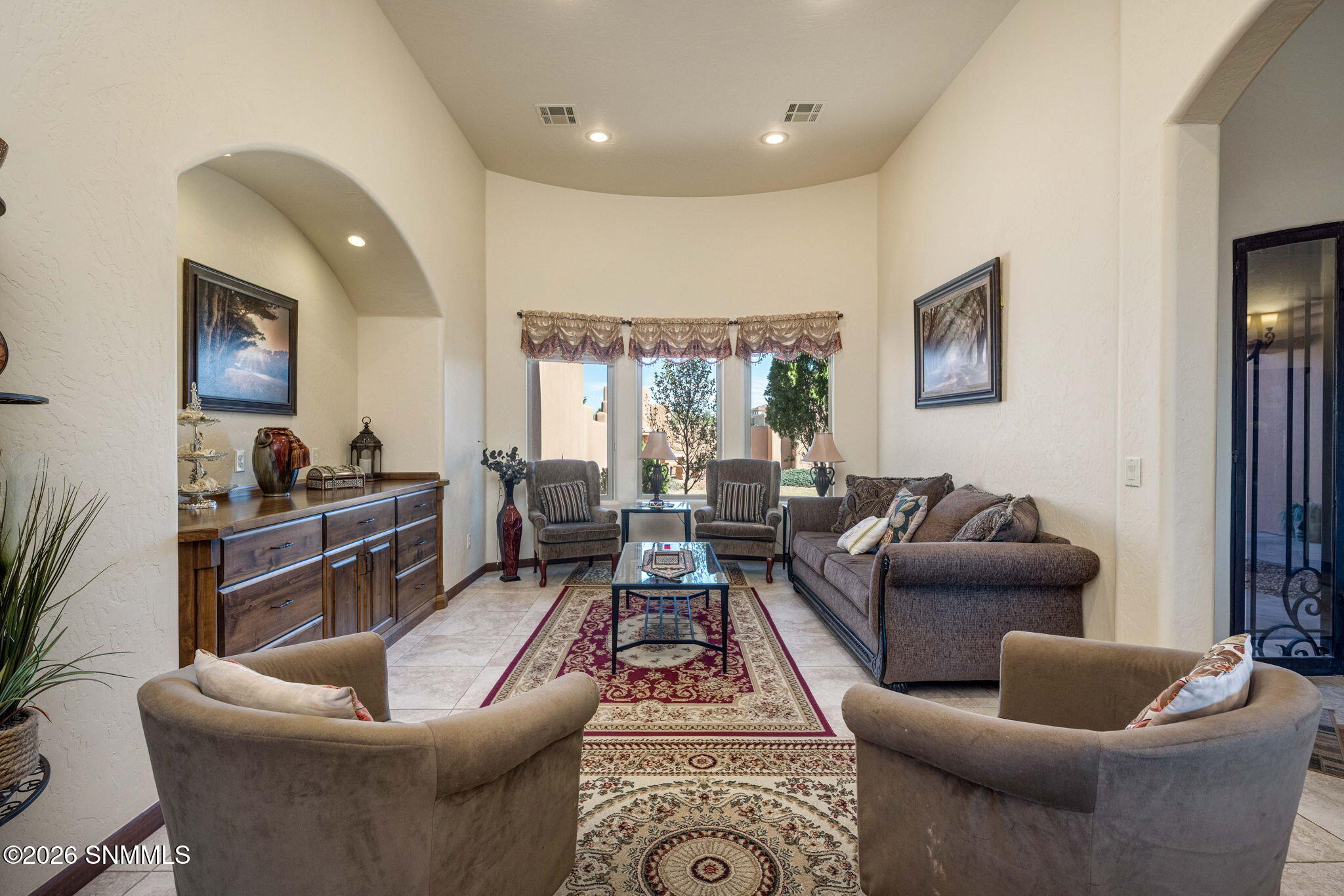 32-web-or-mls-Snappin Homes (Venetian428