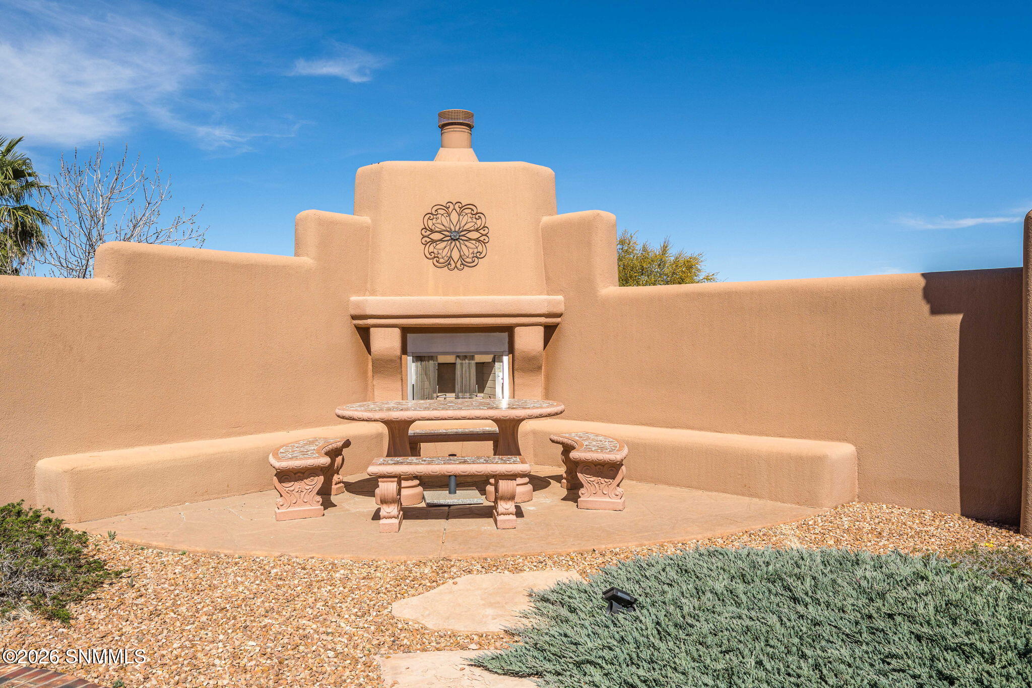 8-web-or-mls-Snappin Homes (Venetian4280