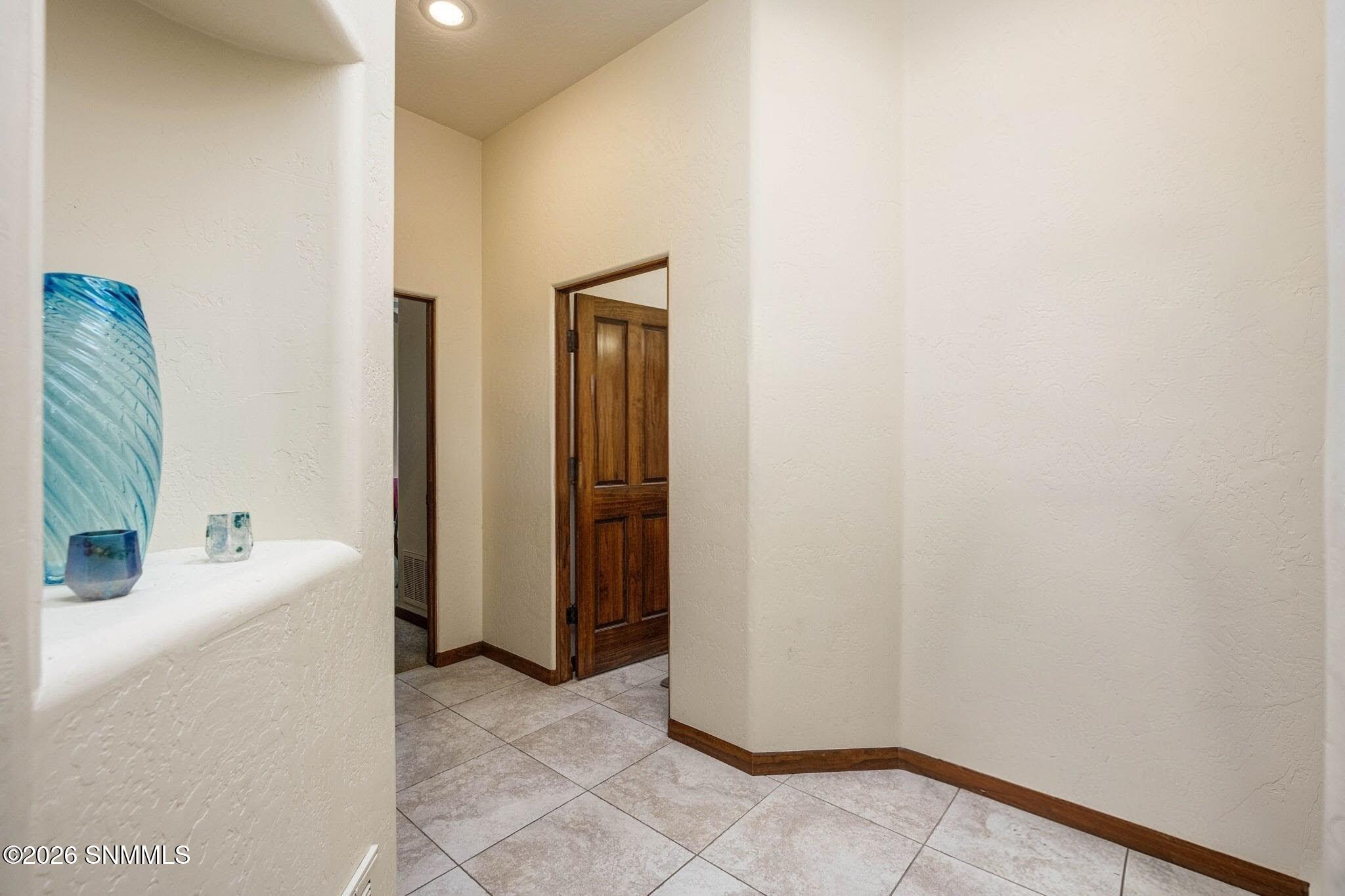 48-web-or-mls-Snappin Homes (Venetian428