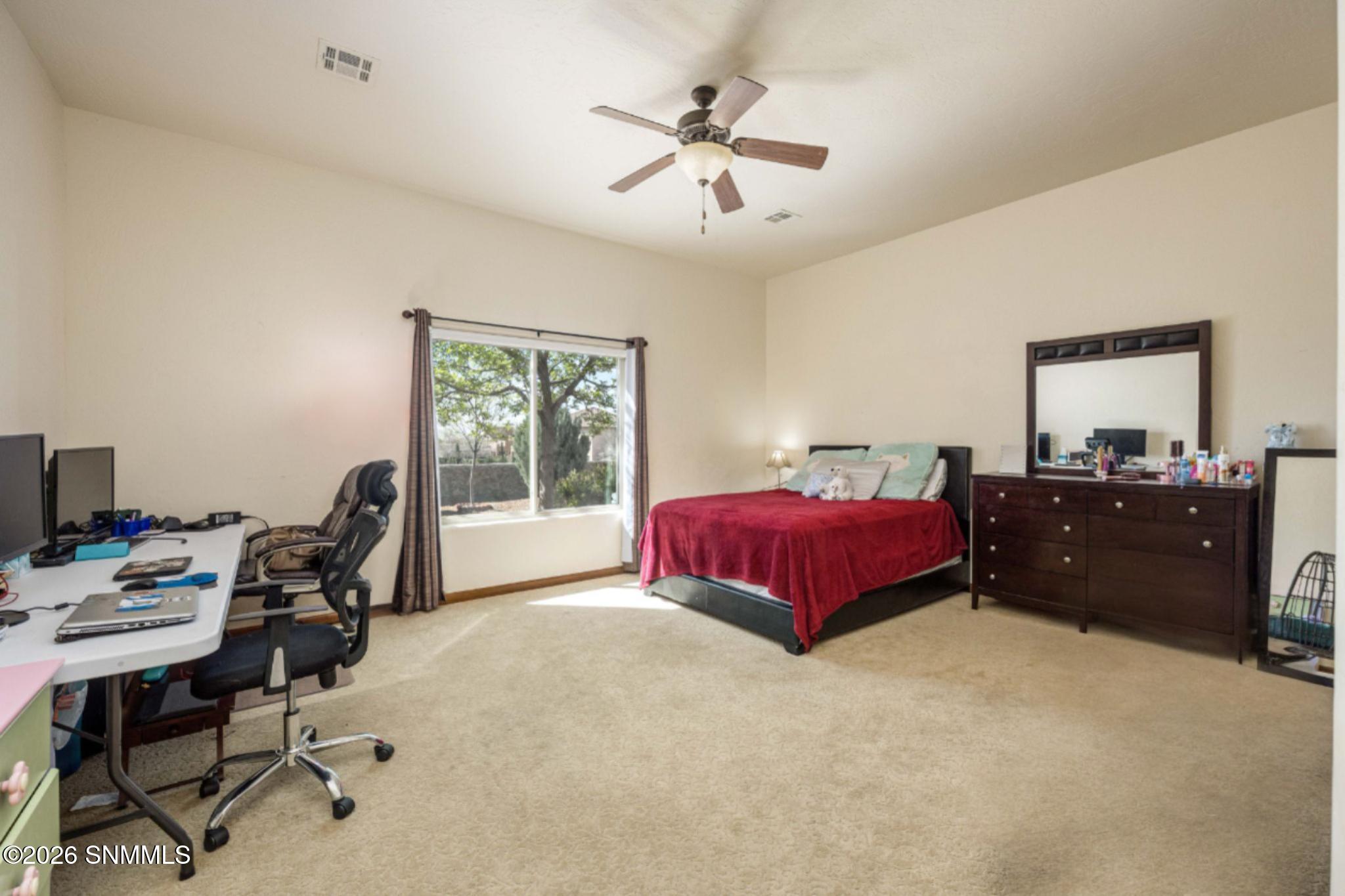 52-web-or-mls-Snappin Homes (Venetian428