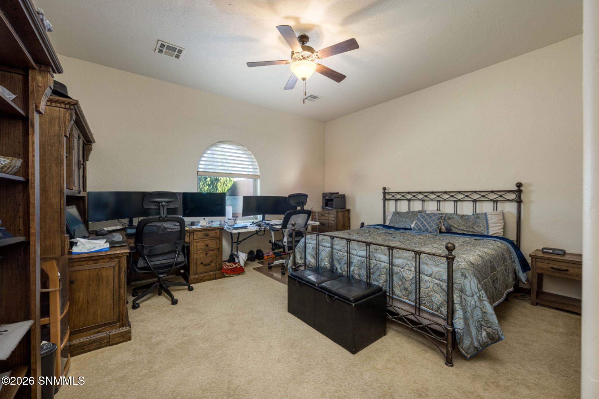 47-web-or-mls-Snappin Homes (Venetian428