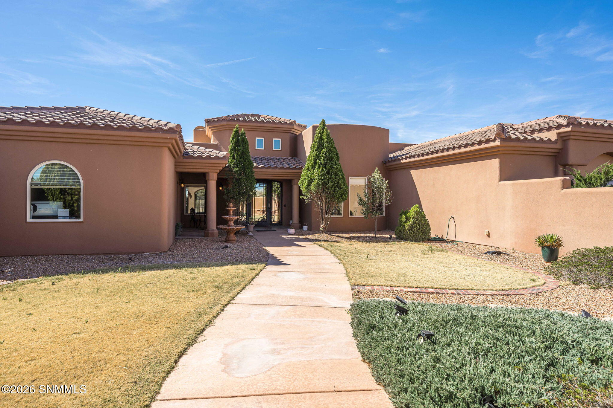 6-web-or-mls-Snappin Homes (Venetian4280