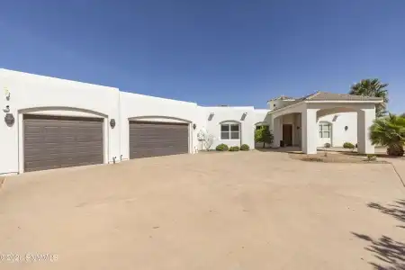 4231 Venetian Loop, Las Cruces, New Mexico 88011, 4 Bedrooms Bedrooms, ,3.25 BathroomsBathrooms,Residential,For Sale,Venetian,2600883