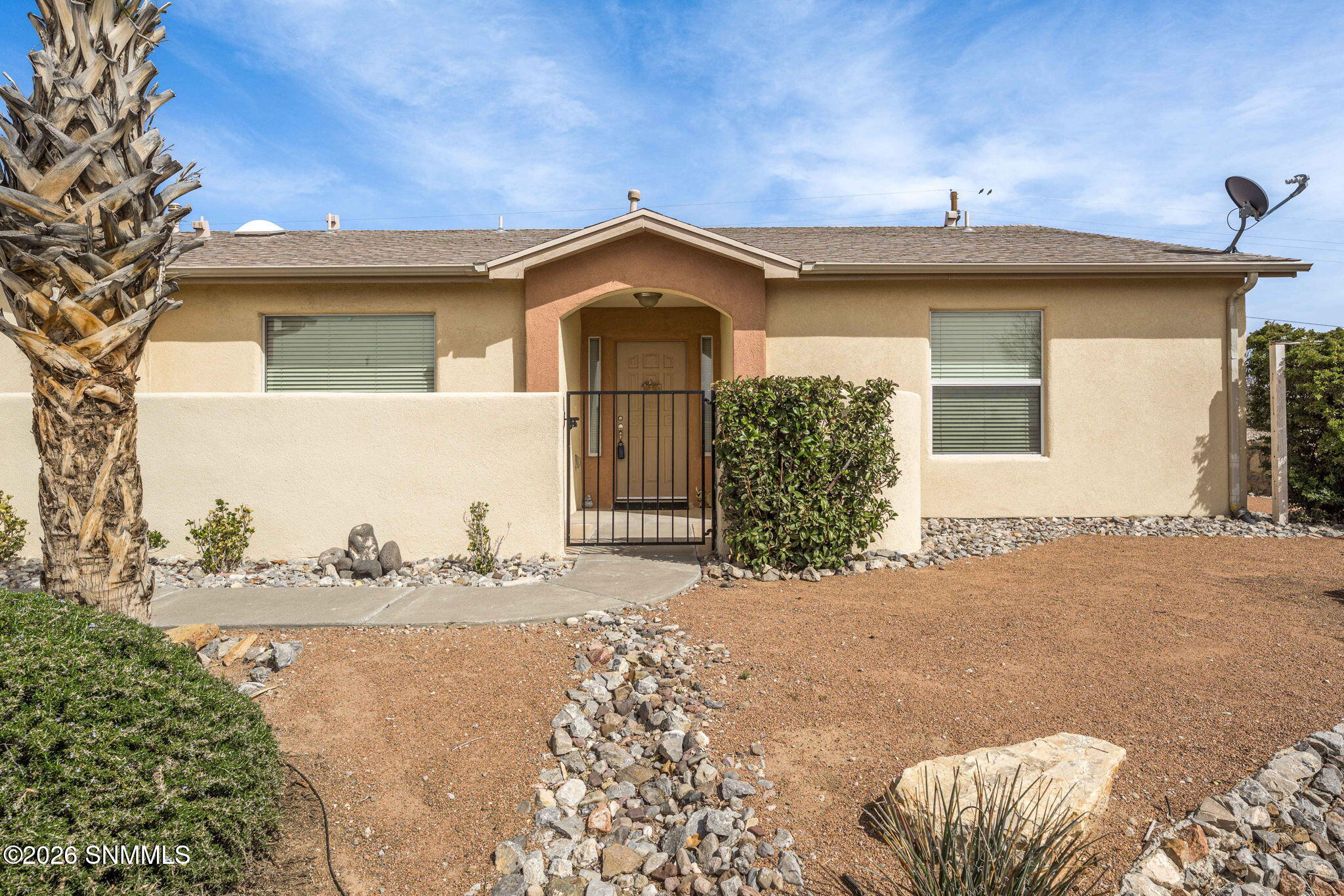 4-web-or-mls-Snappin Homes (Roma3544)-4