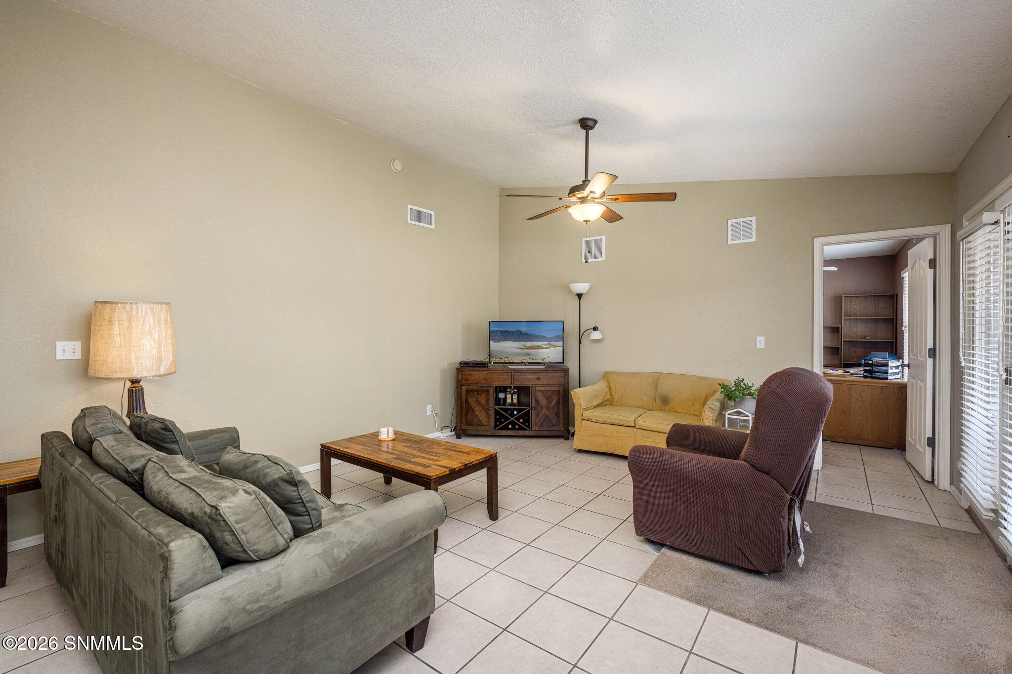 13-web-or-mls-Snappin Homes (Roma3544)-1