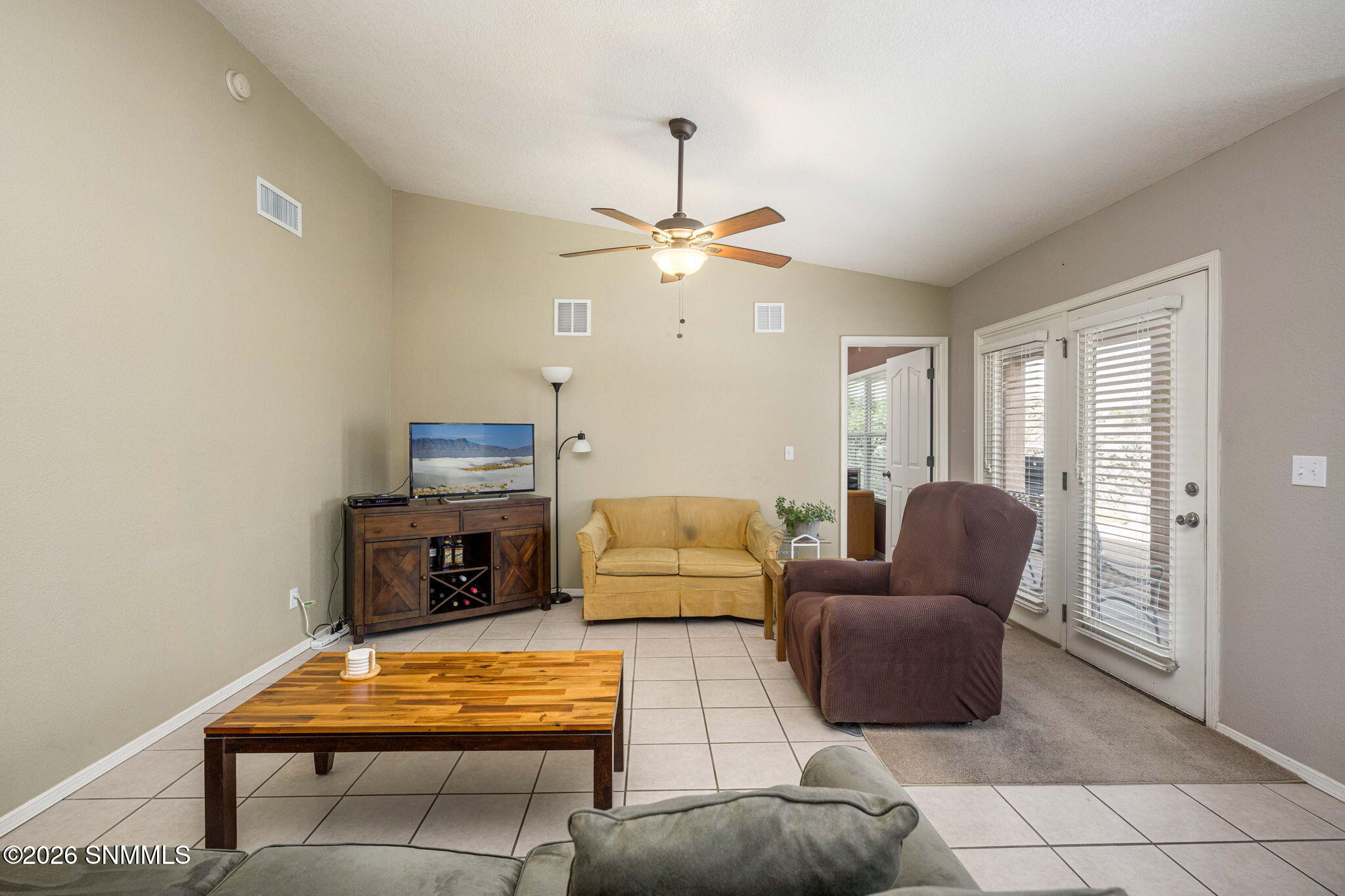 12-web-or-mls-Snappin Homes (Roma3544)-1