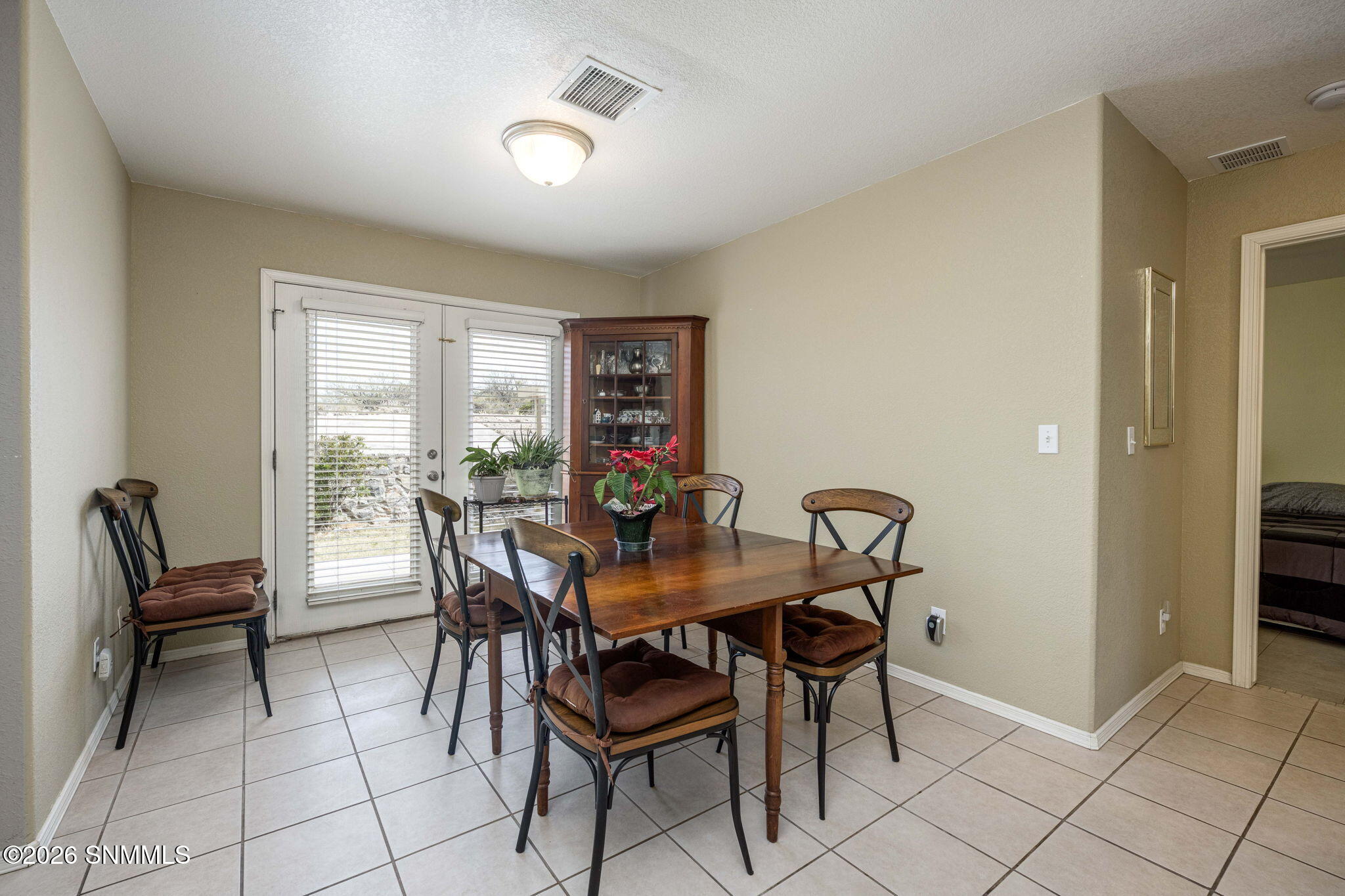 19-web-or-mls-Snappin Homes (Roma3544)-1