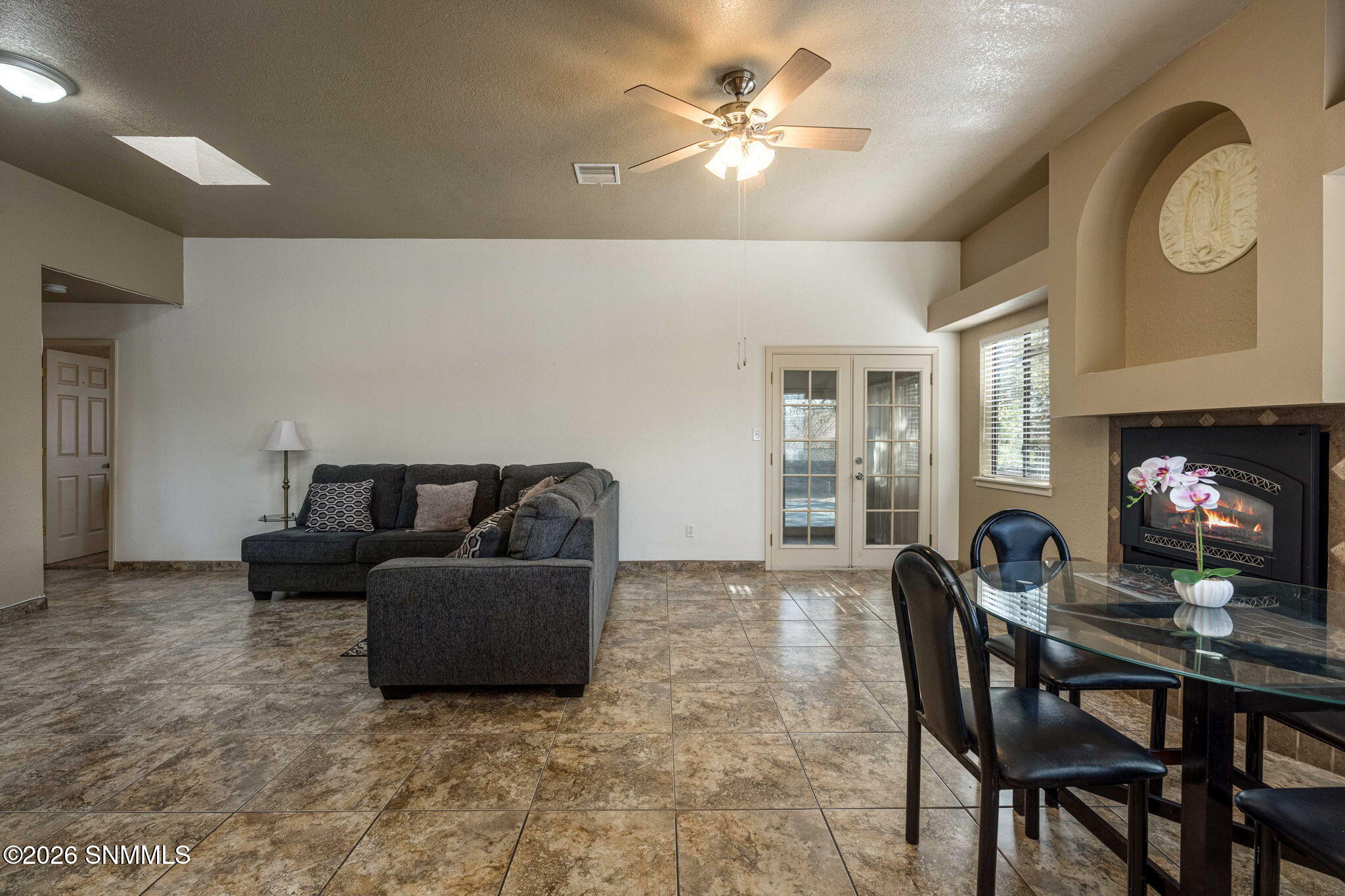 5-web-or-mls-Snappin Homes (Jasmine958)-