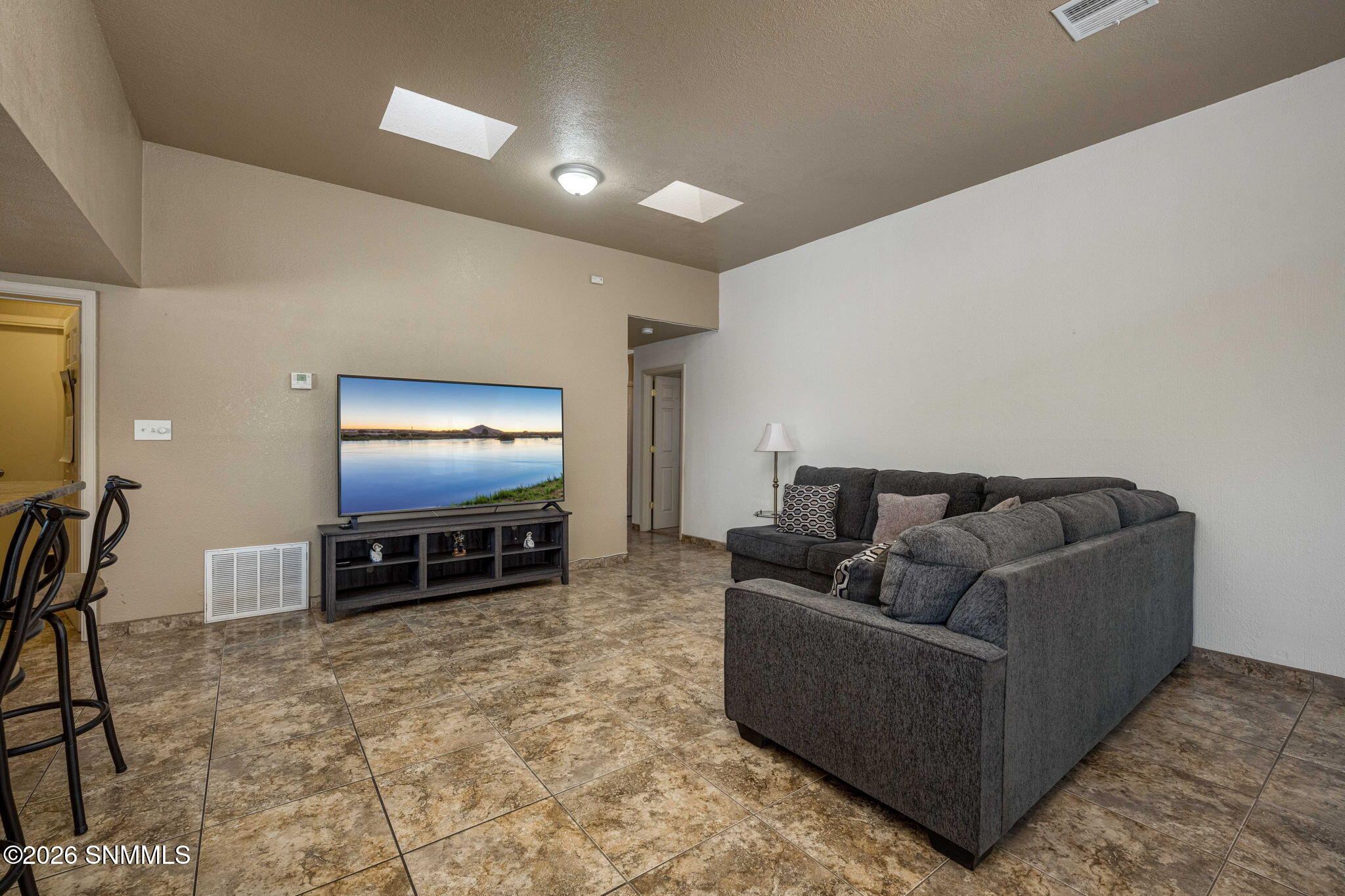 6-web-or-mls-Snappin Homes (Jasmine958)-