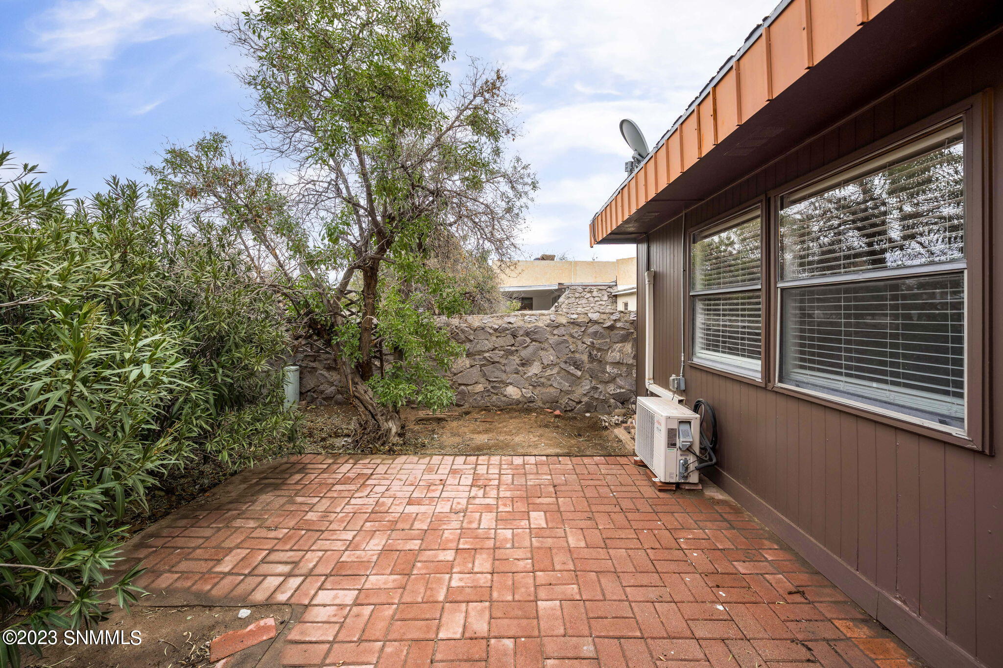 29-web-or-mls-Willow 1290-102