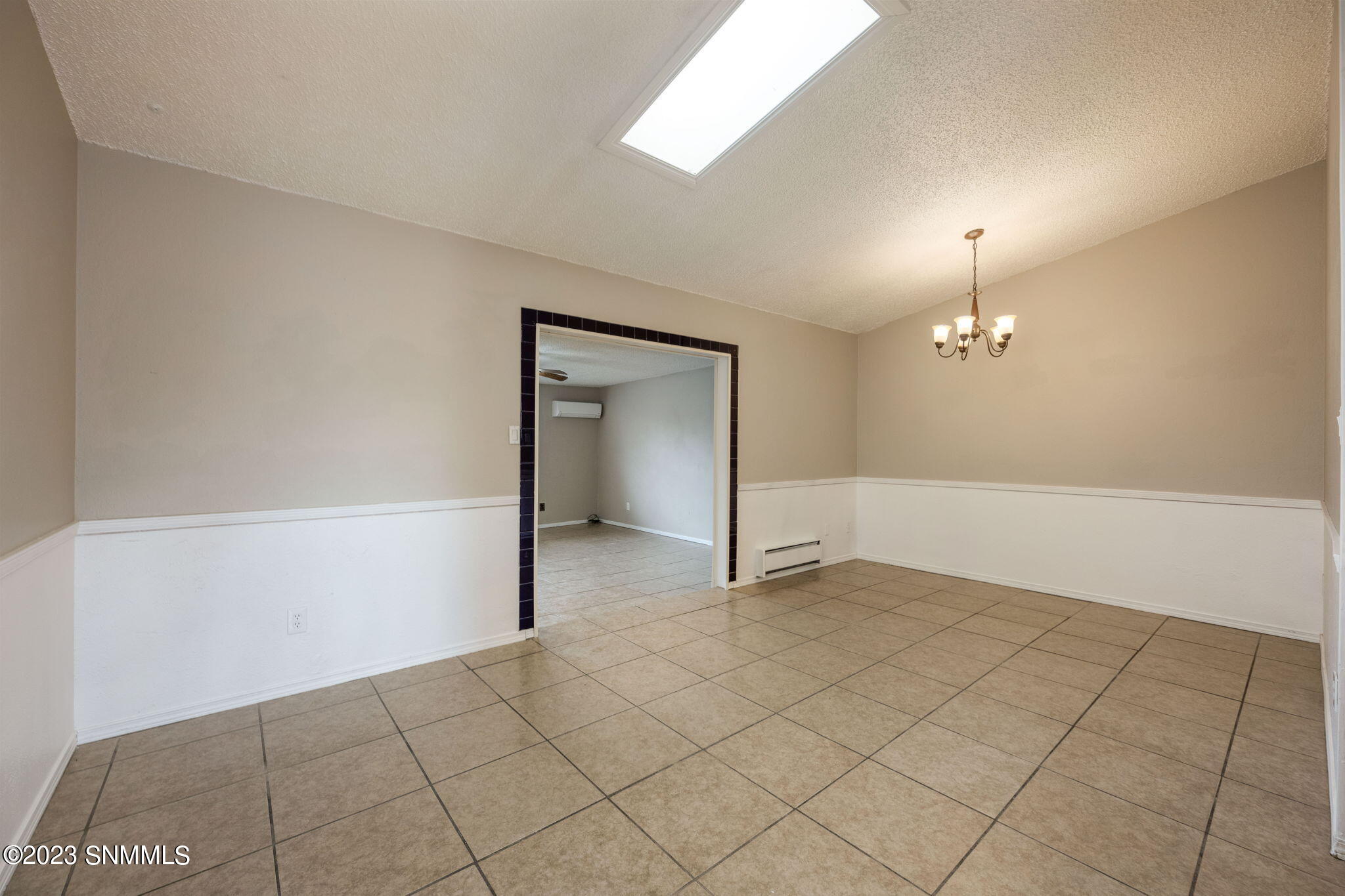7-web-or-mls-Willow 1290-9