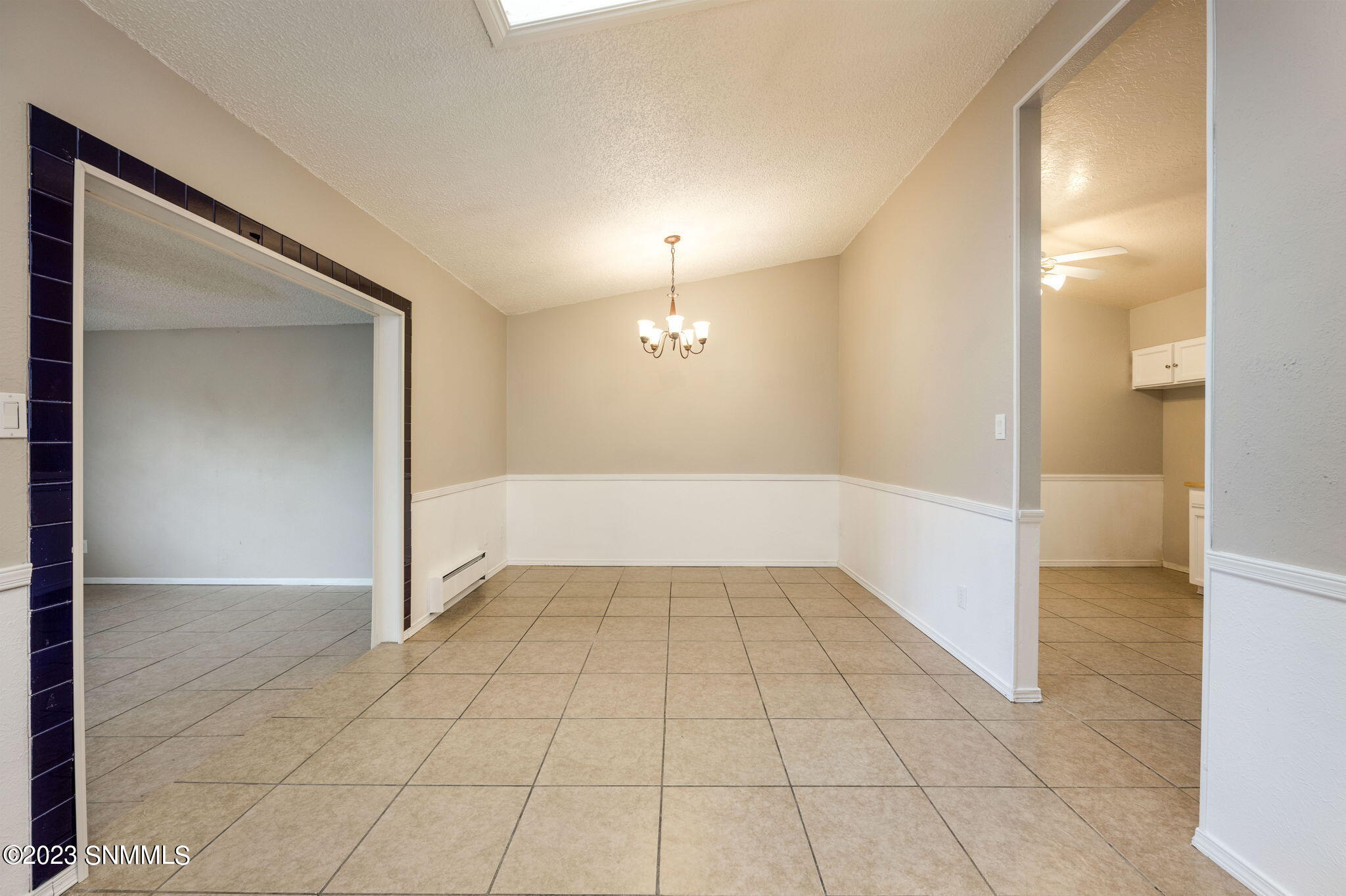 8-web-or-mls-Willow 1290-14