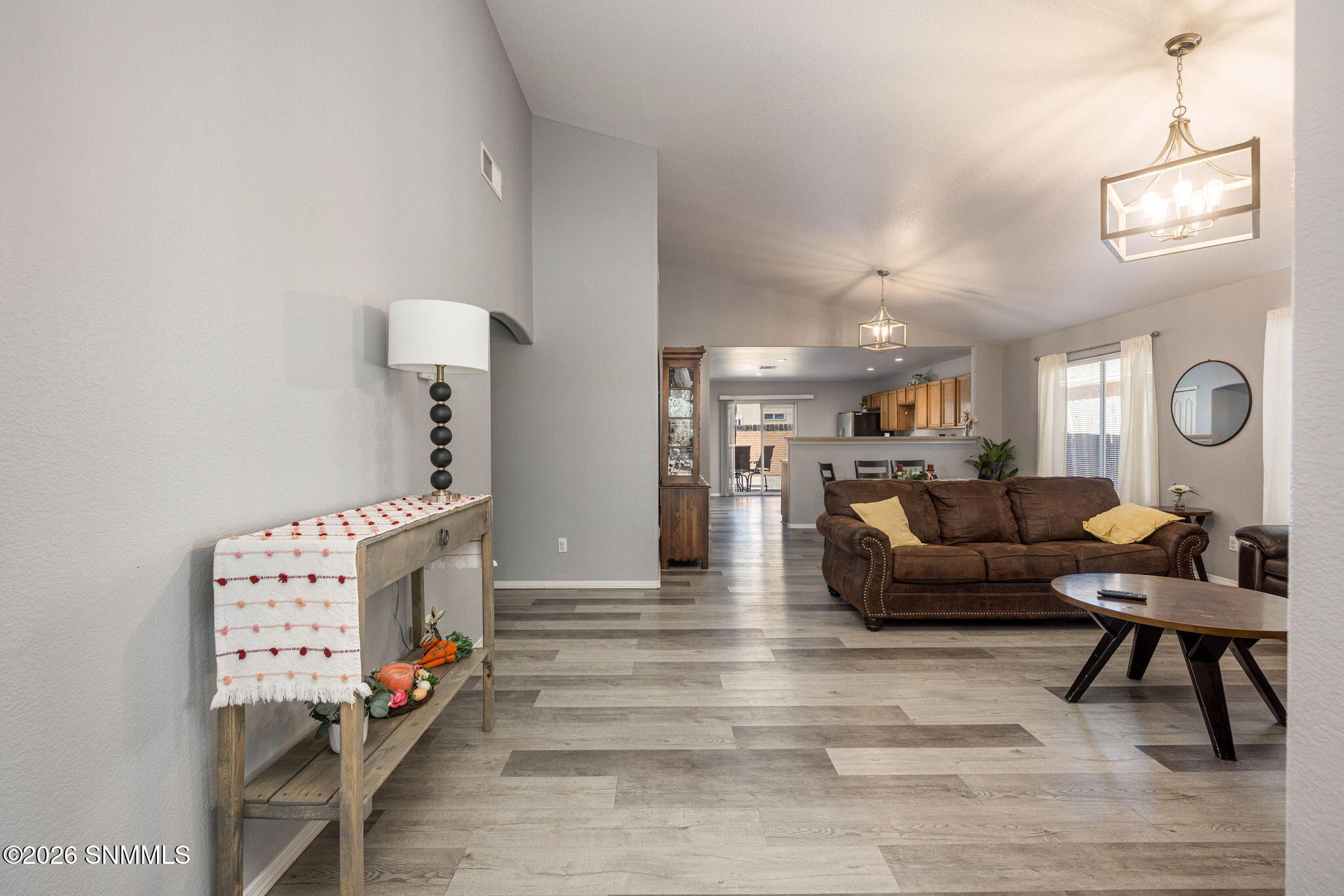 4-web-or-mls-Snappin Homes (Beltran1377)