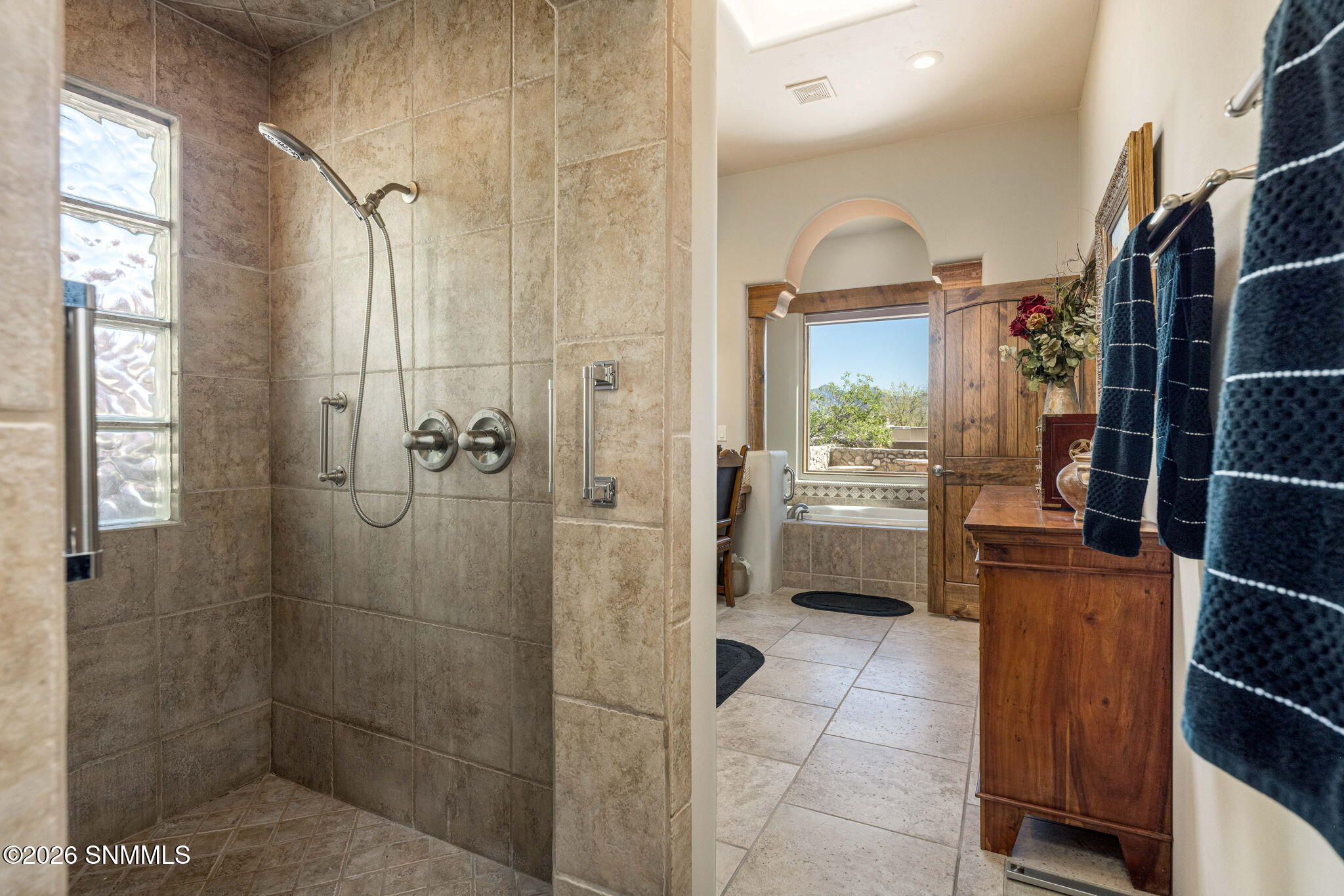 42-web-or-mls-Snappin Homes (ElPresidio1