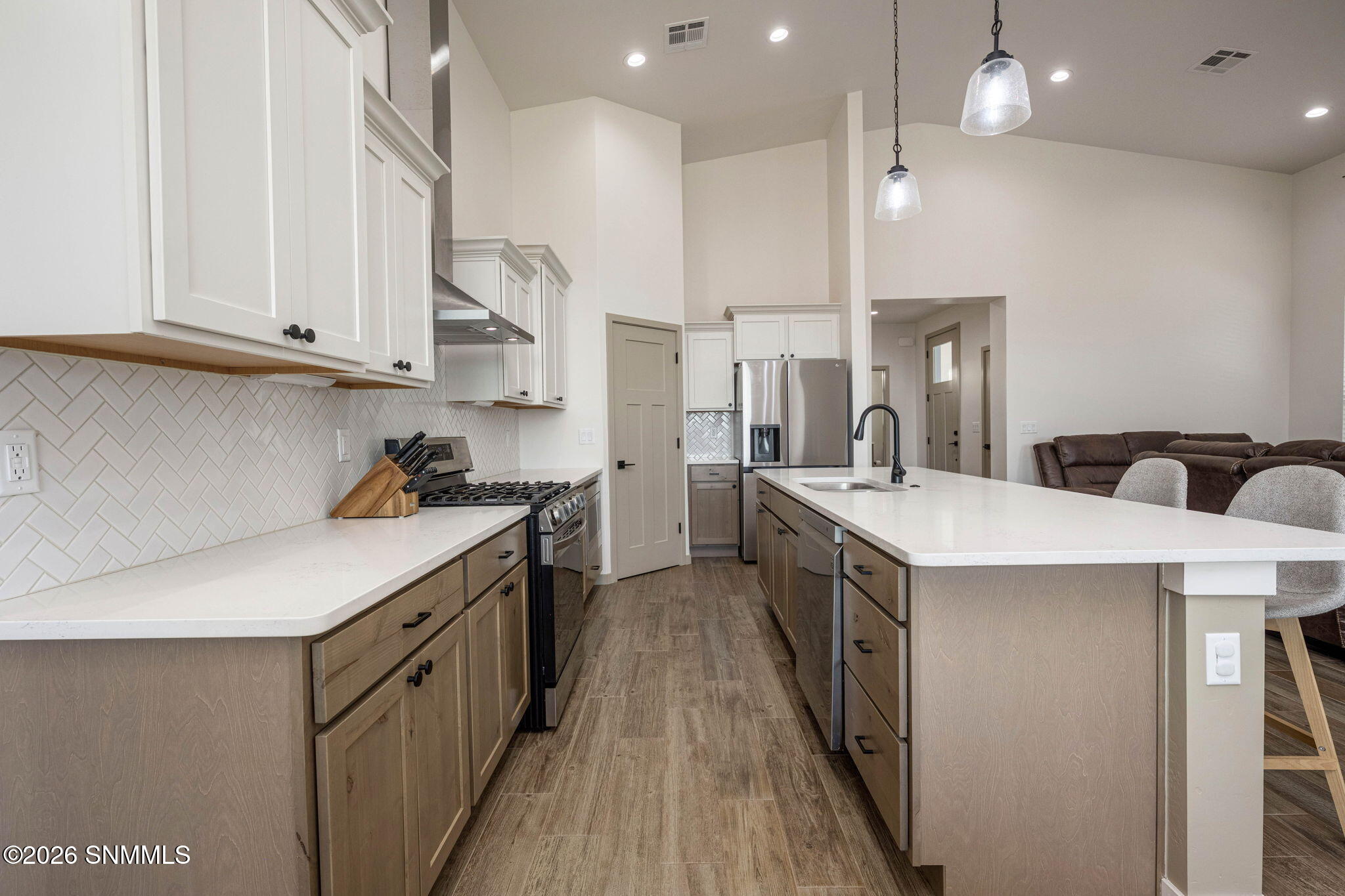 13-web-or-mls-Snappin Homes (Pacifico290