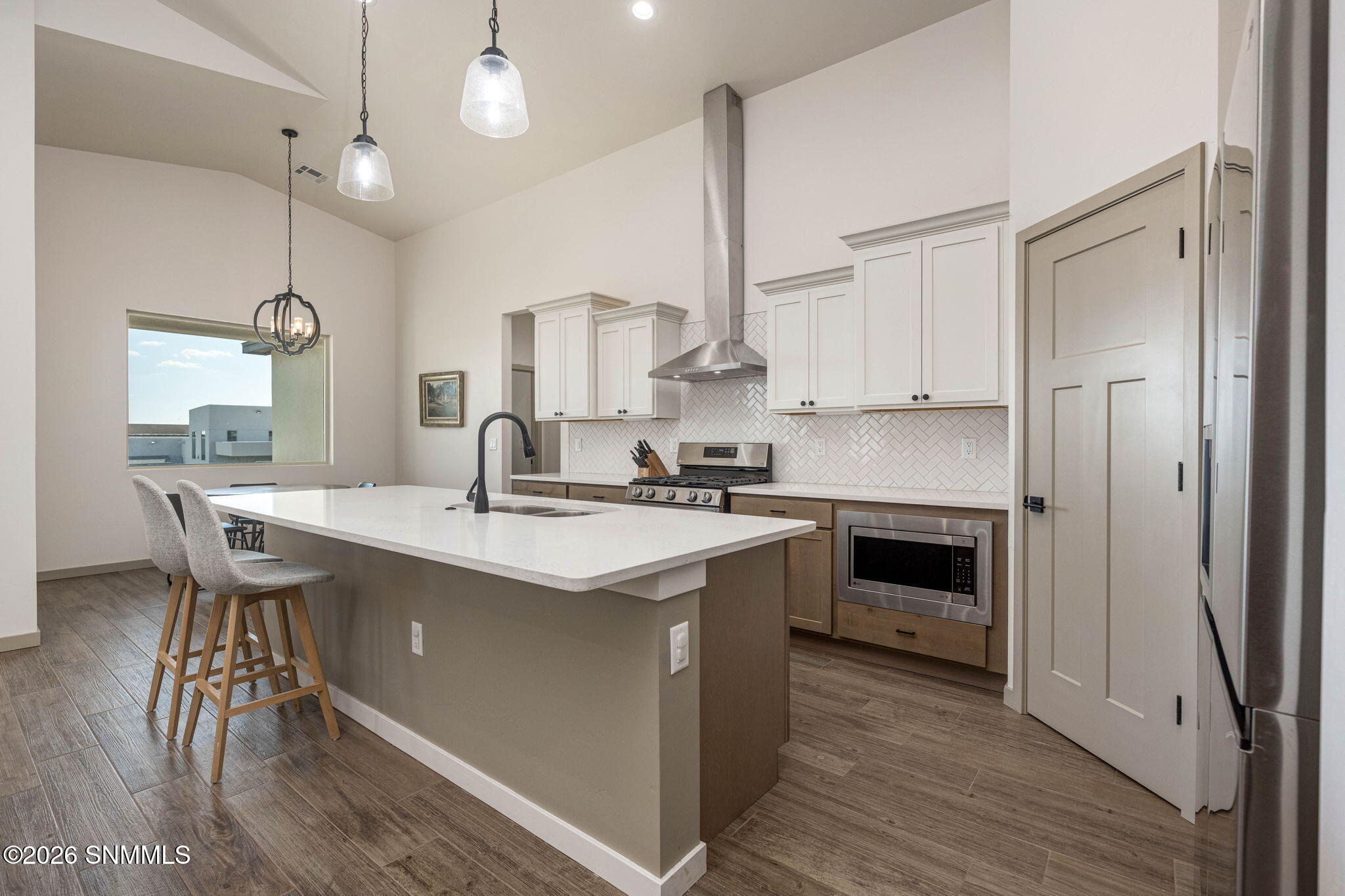 15-web-or-mls-Snappin Homes (Pacifico290