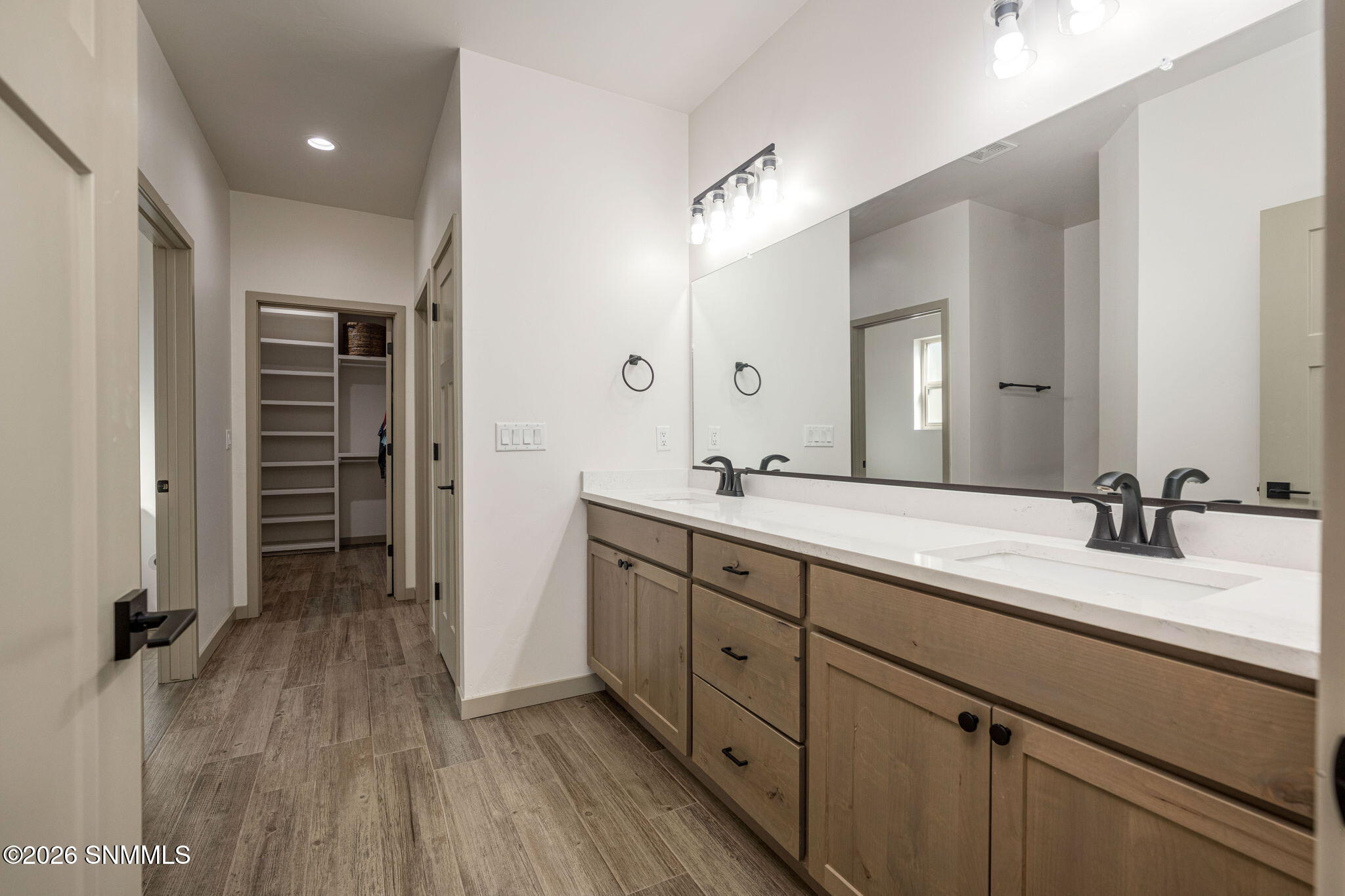 20-web-or-mls-Snappin Homes (Pacifico290