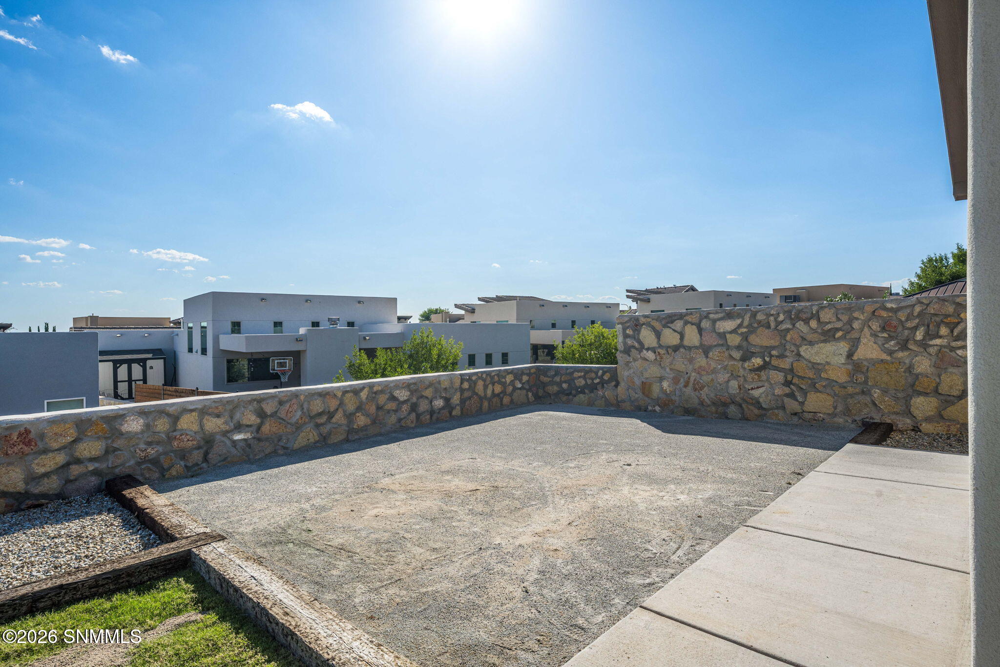 39-web-or-mls-Snappin Homes (Pacifico290