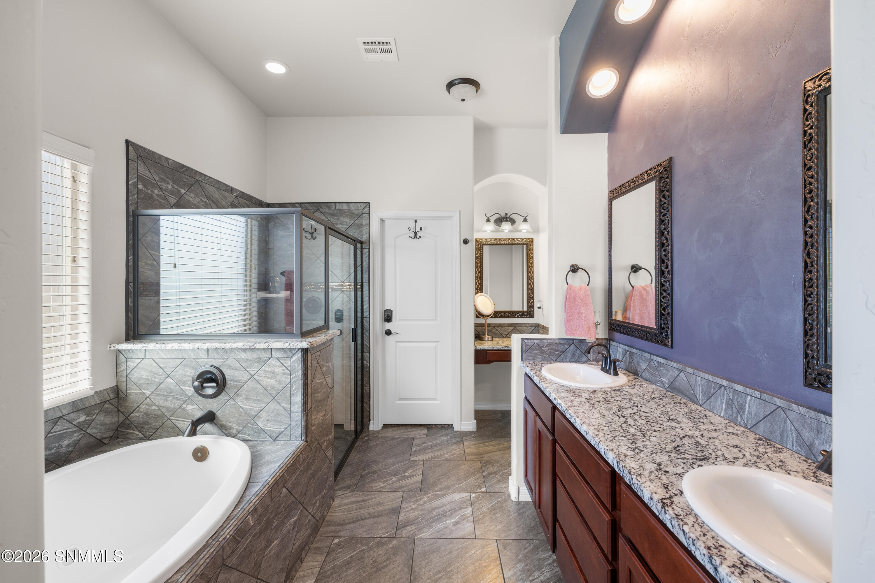 3068-Chipewa-Summit- MLS-Camera-Guy-12d