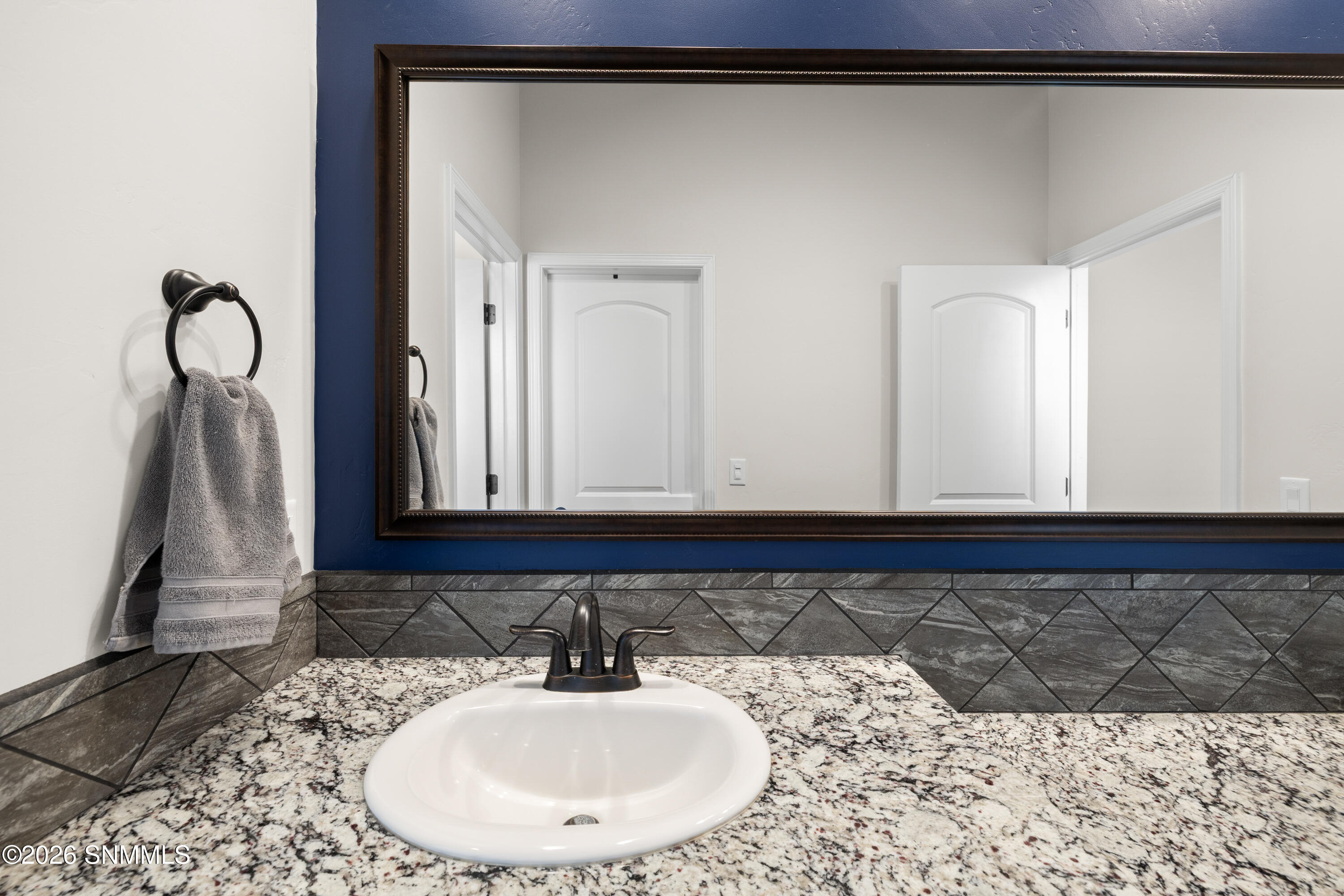 3068-Chipewa-Summit- MLS-Camera-Guy-17