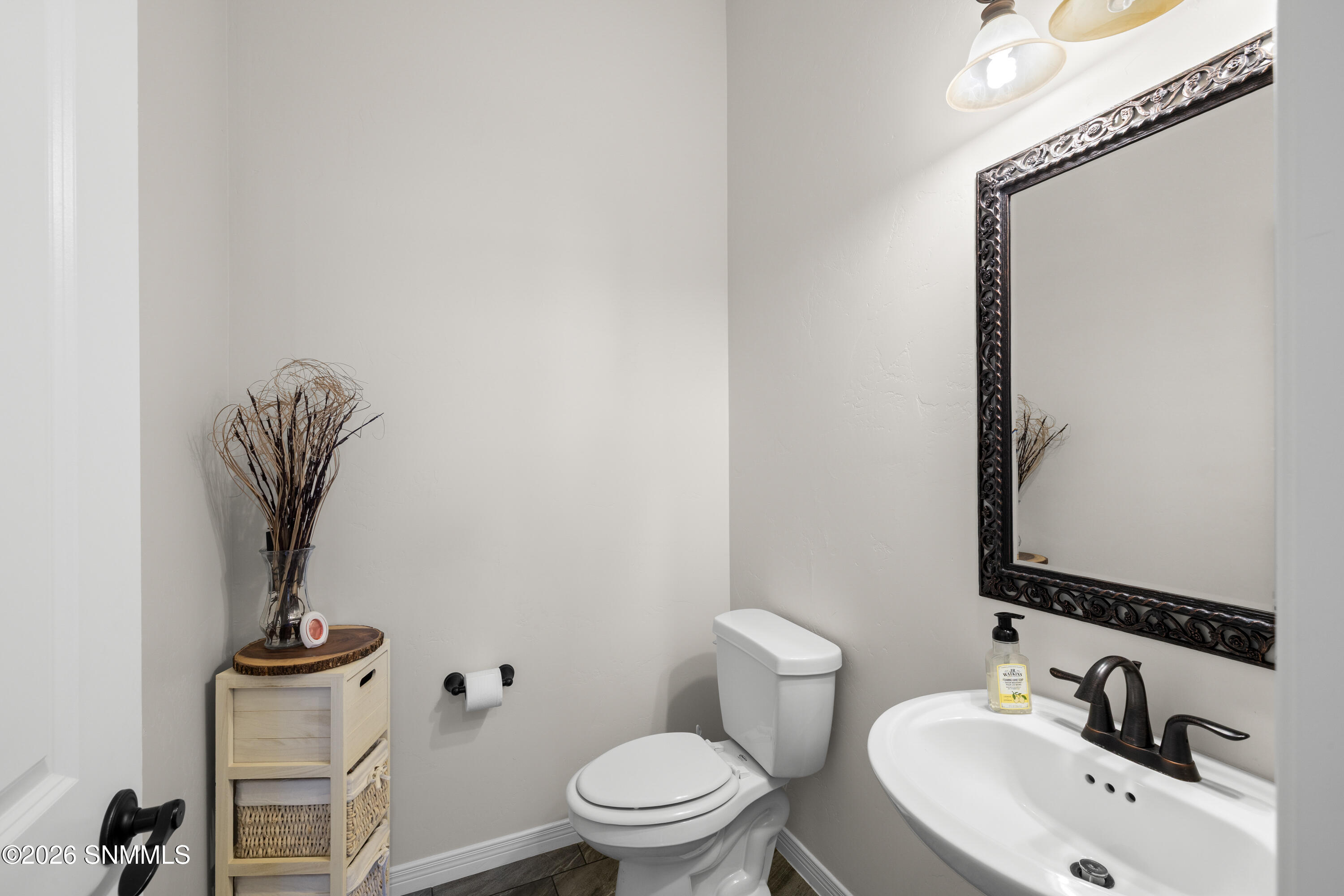 3068-Chipewa-Summit- MLS-Camera-Guy-19