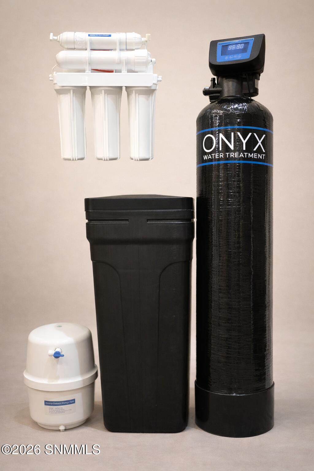 Watertech System - Beige Background - 1.