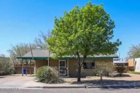 1935 Amis Avenue, Las Cruces, New Mexico 88005, 3 Bedrooms Bedrooms, ,2 BathroomsBathrooms,Residential,For Sale,Amis,2600939