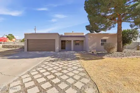 1300 Dos Lagos Boulevard, Anthony, New Mexico 88021, 3 Bedrooms Bedrooms, ,1.75 BathroomsBathrooms,Residential,For Sale,Dos Lagos,2503947