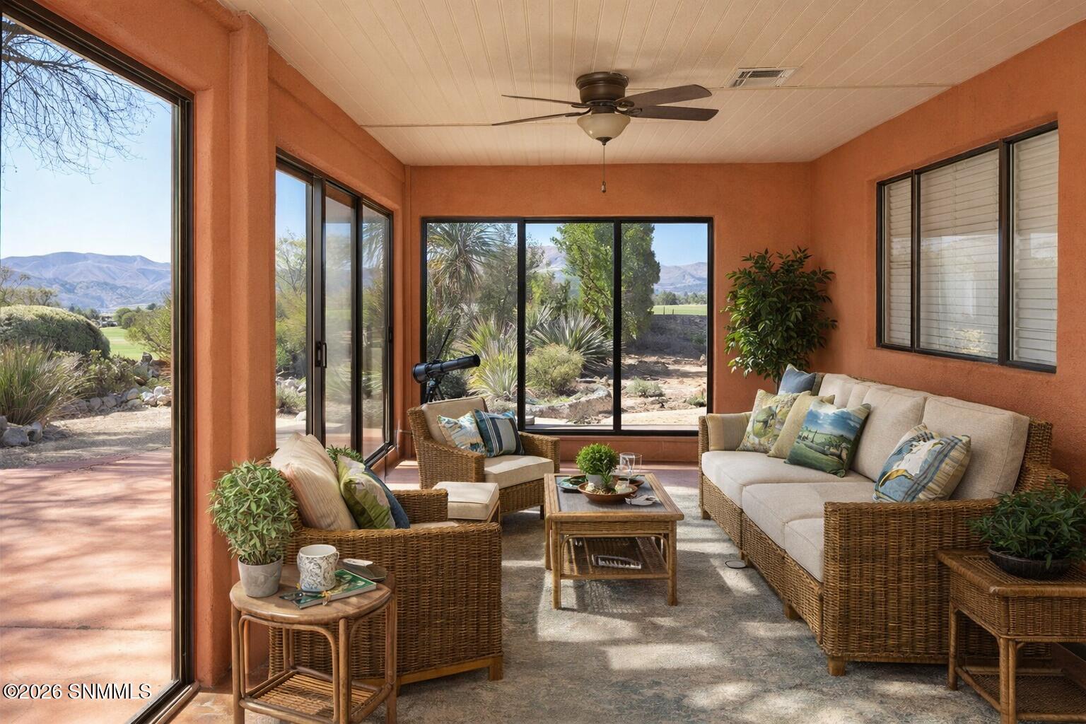 stagedSunRoom_viaNorte