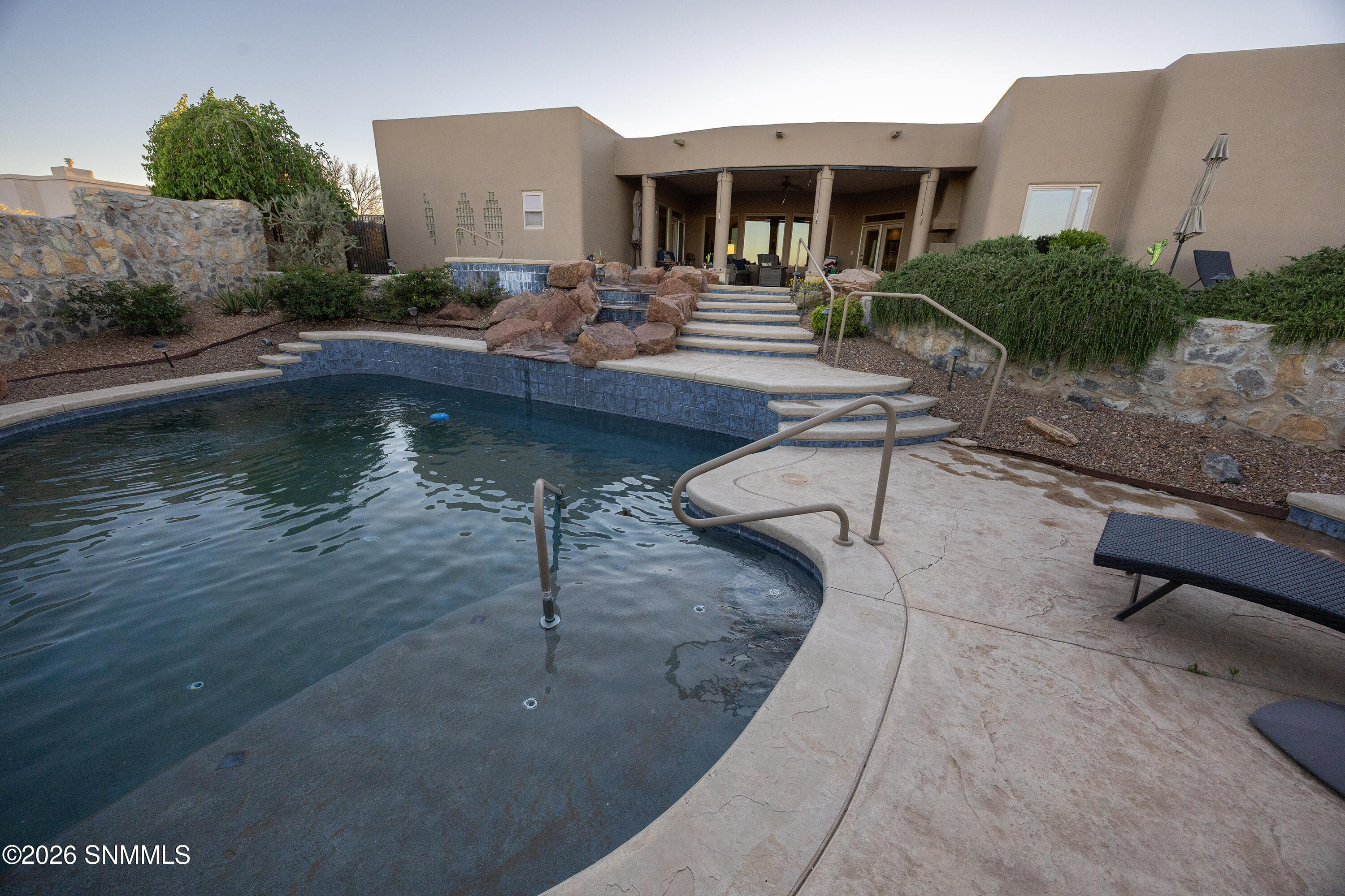 8009 Constitution Rd_007