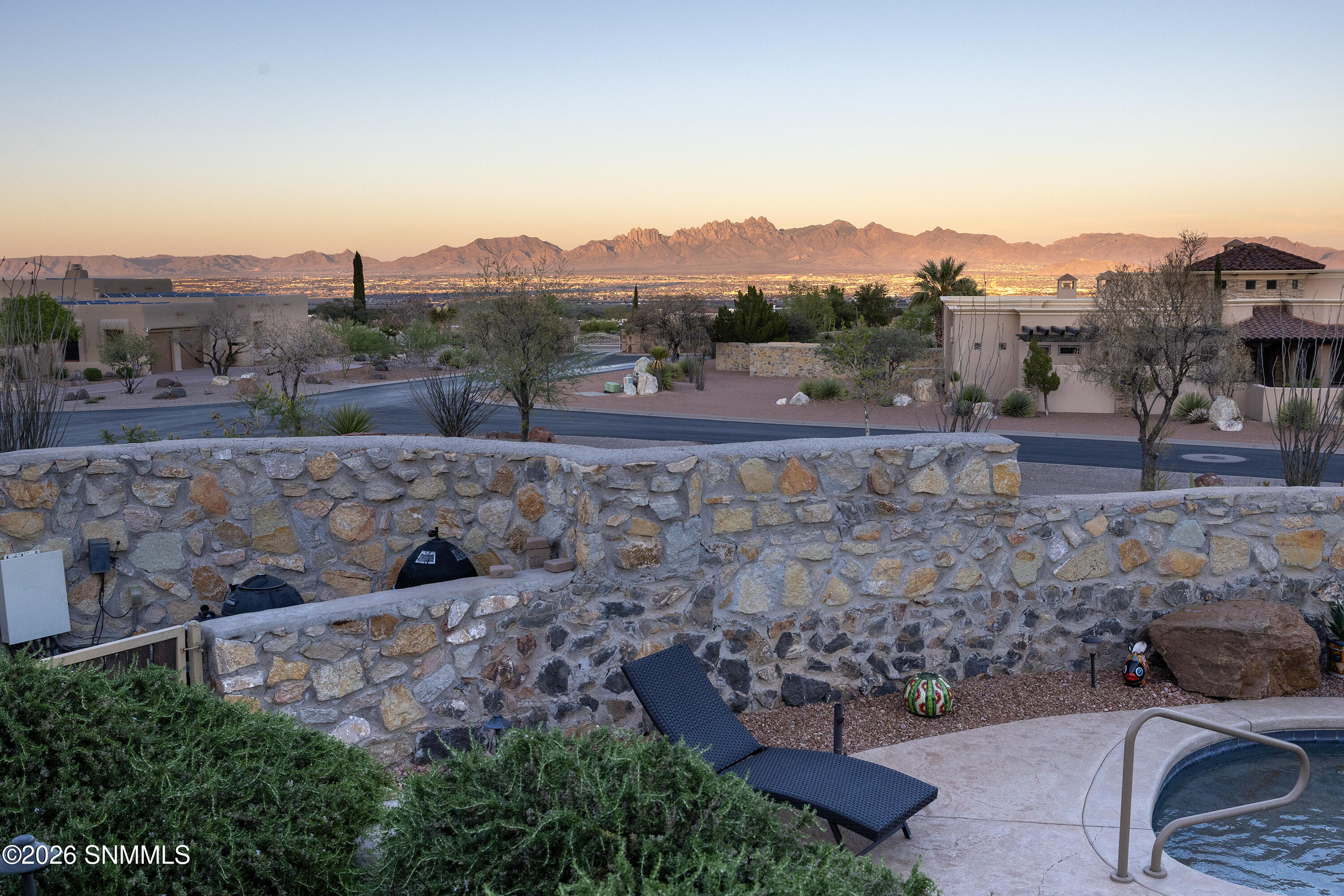 8009 Constitution Rd_016