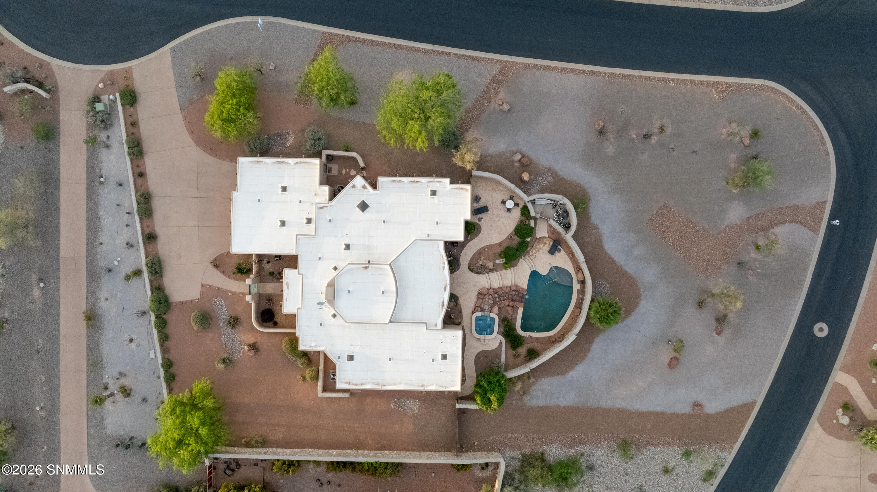 8009 Constitution Rd. 02