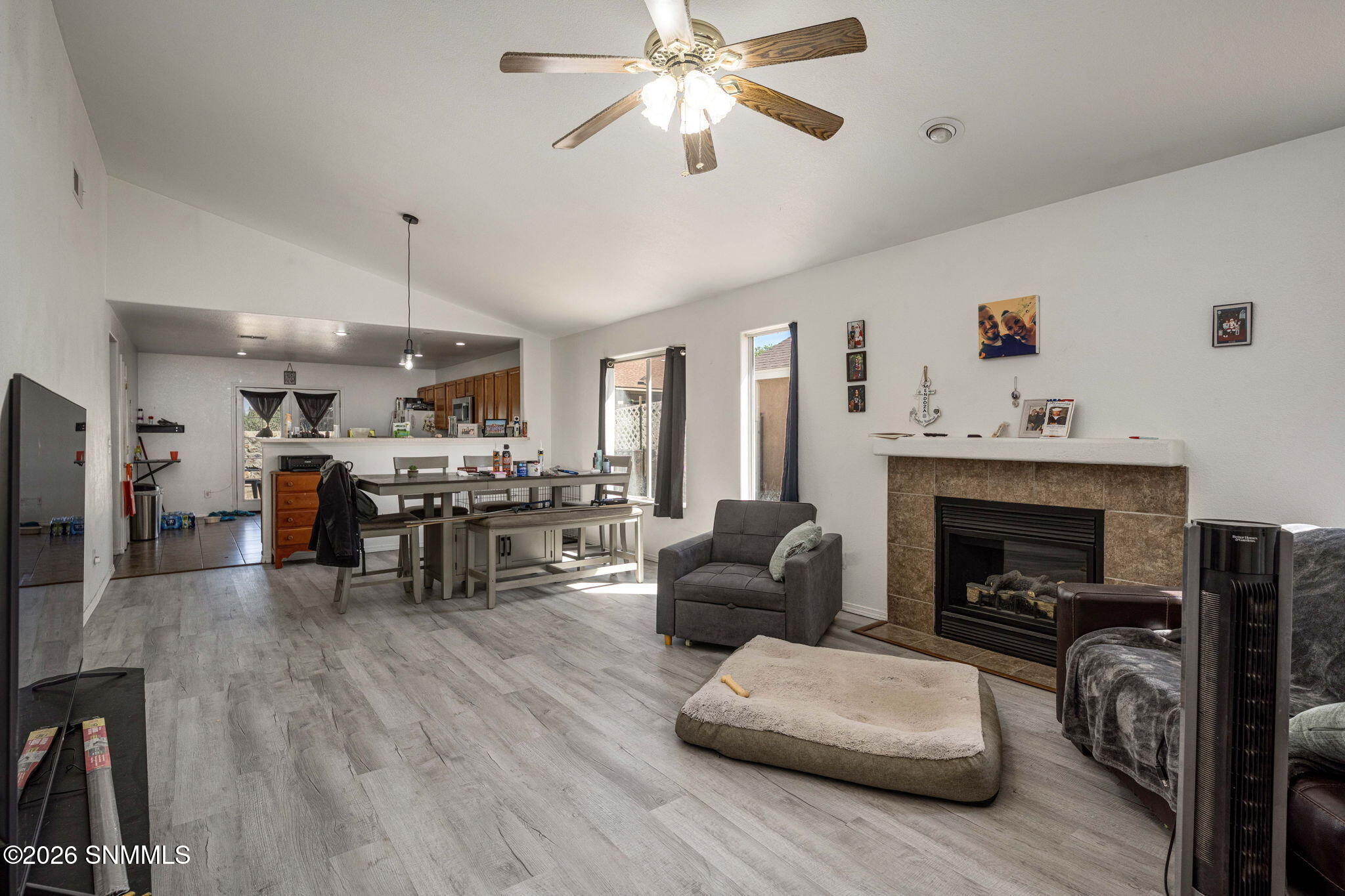 4-web-or-mls-Snappin Homes (CalleBella48