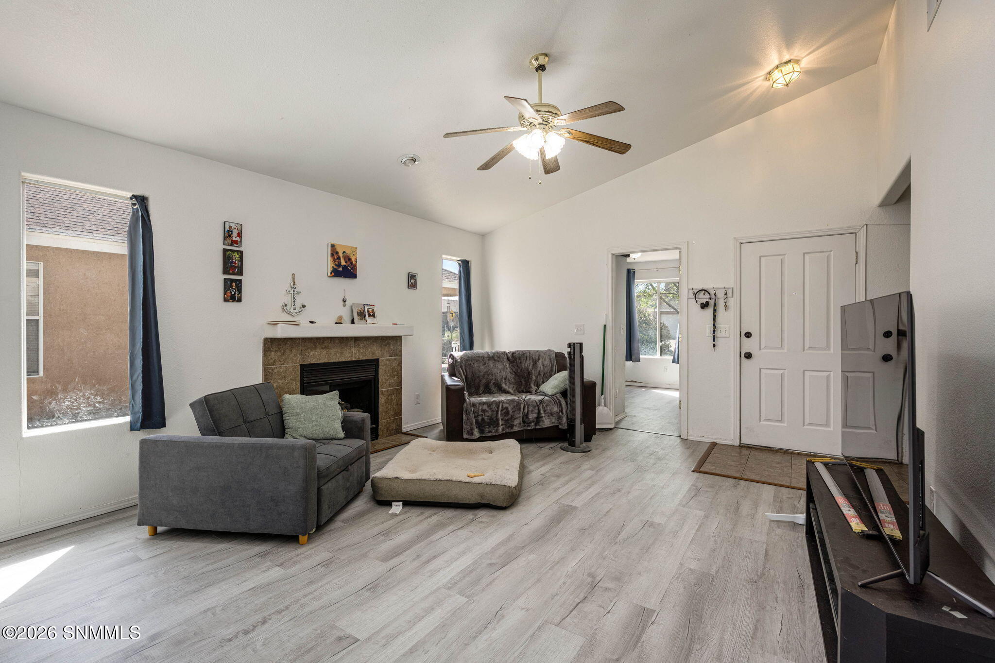 5-web-or-mls-Snappin Homes (CalleBella48