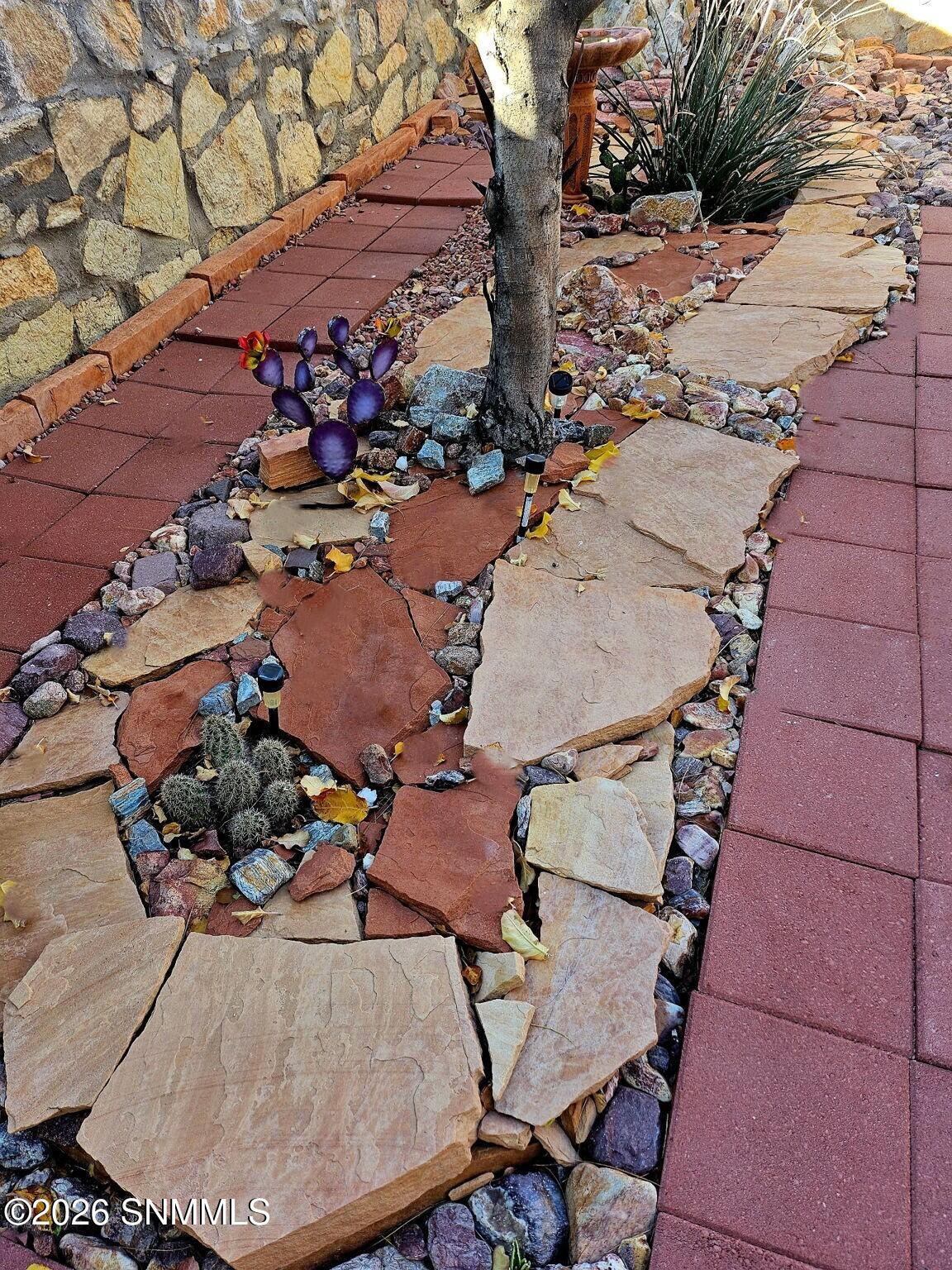 44-web-or-mls-5494583333558094262